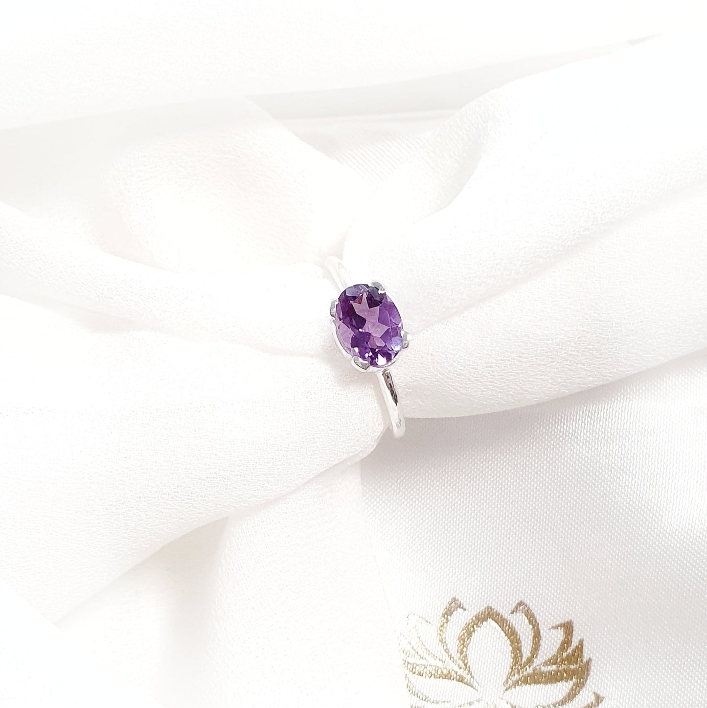Amethyst Ring, Edelstein Ring Amethyst Edelsteinring mit oval geschliffenem Edelstein Amethyst, Amethyst Schmuck