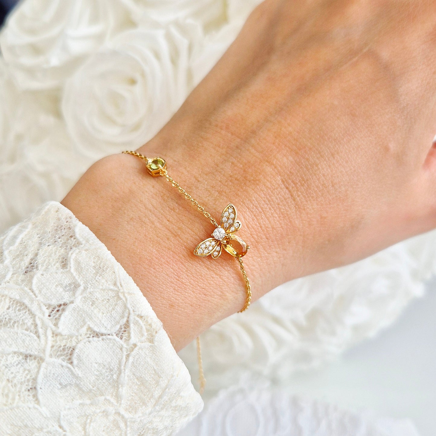 Bee bracelet, citrine bracelet, peridot birthstone, Bienen Armband, silver chain gold-plated, silber Armband vergoldet, Schmuck, Armband, Damenschmuck, jewelry, jewellery, bracelet, citrine gemstone bracelet, bracciale, chmuck, Bienen Schmuck, bee jewelry, damen armschmuck, schmuck für sie, gift for her, birthday gift, jewelry present