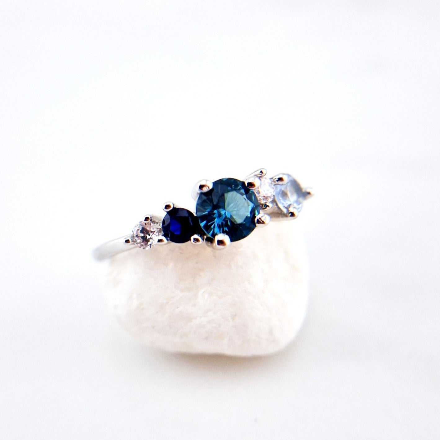 Ring blaue Edelsteine, Blue gemstone Ring, Topas Ring, London Blautopas Ring, Topas Ring, Aquamarin Ring, Blausaphir Ring, Saphir Ring, Silber Ring, Ring, Blauer Ring, eleganter Ring, elegant Ring, gemstone ring, silver ring, London blue topaz ring, blue topaz ring, topaz ring, Blue ring, elegant ring, ring jewelry