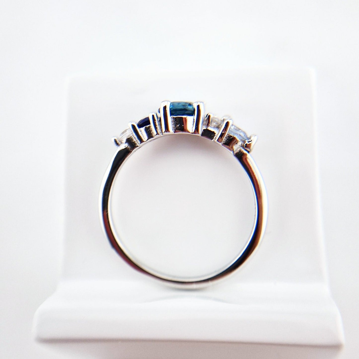 Ring blaue Edelsteine, Blue gemstone Ring, Topas Ring, London Blautopas Ring, Topas Ring, Aquamarin Ring, Blausaphir Ring, Saphir Ring, Silber Ring, Ring, Blauer Ring, eleganter Ring, elegant Ring, gemstone ring, silver ring, London blue topaz ring, blue topaz ring, topaz ring, Blue ring, elegant ring, ring jewelry