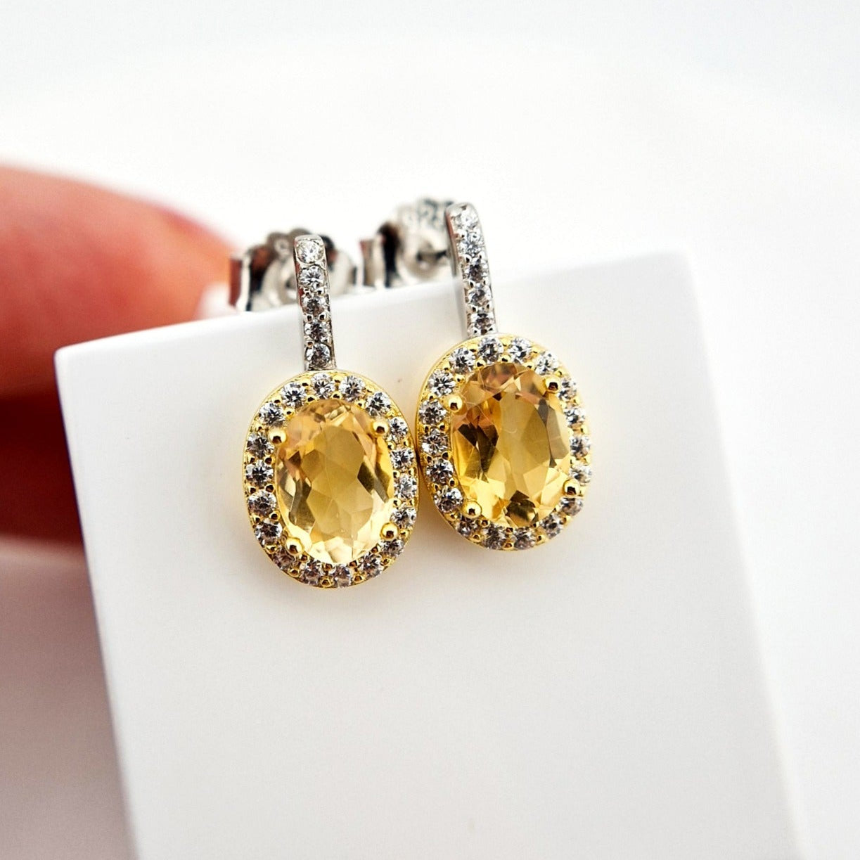 Citrin Ohrringe, Citrine Earrings, Citrin Ohrstecker, Citrine stud earrings, Citrin Schmuck kaufen, Zitrin Ohrringe, gelbe Ohrringe, yellow earrings, gold earrings, gemstone earrings, Edelstein Ohrringe