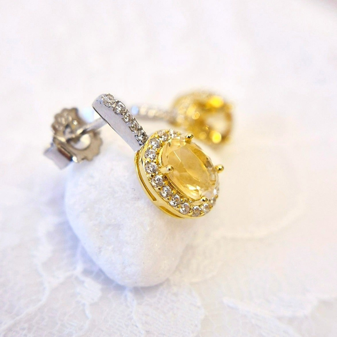 Citrin Ohrringe, Citrine Earrings, Citrin Ohrstecker, Citrine stud earrings, Citrin Schmuck kaufen, Zitrin Ohrringe, gelbe Ohrringe, yellow earrings, gold earrings, gemstone earrings, Edelstein Ohrringe