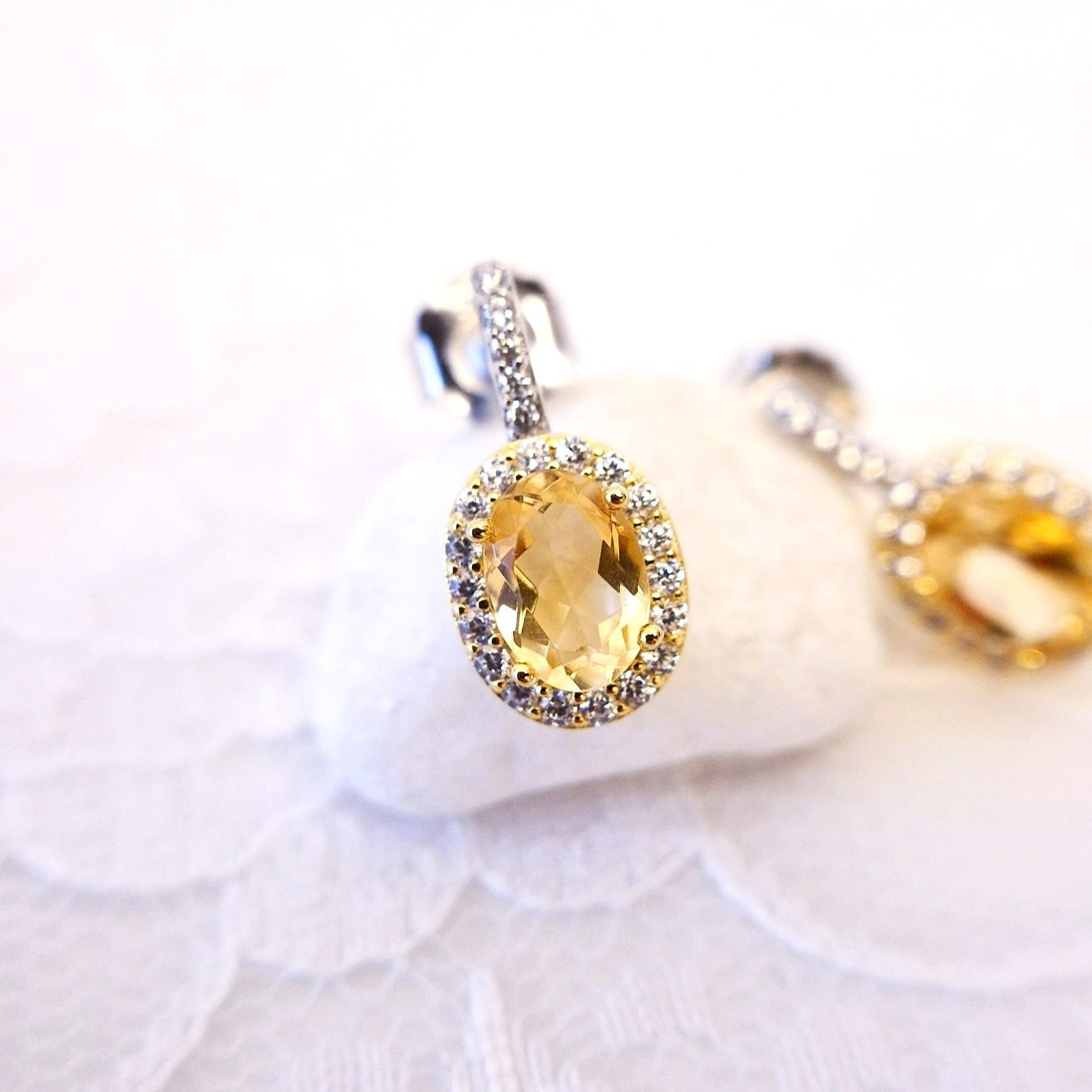 Citrin Ohrringe, Citrine Earrings, Citrin Ohrstecker, Citrine stud earrings, Citrin Schmuck kaufen, Zitrin Ohrringe, gelbe Ohrringe, yellow earrings, gold earrings, gemstone earrings, Edelstein Ohrringe