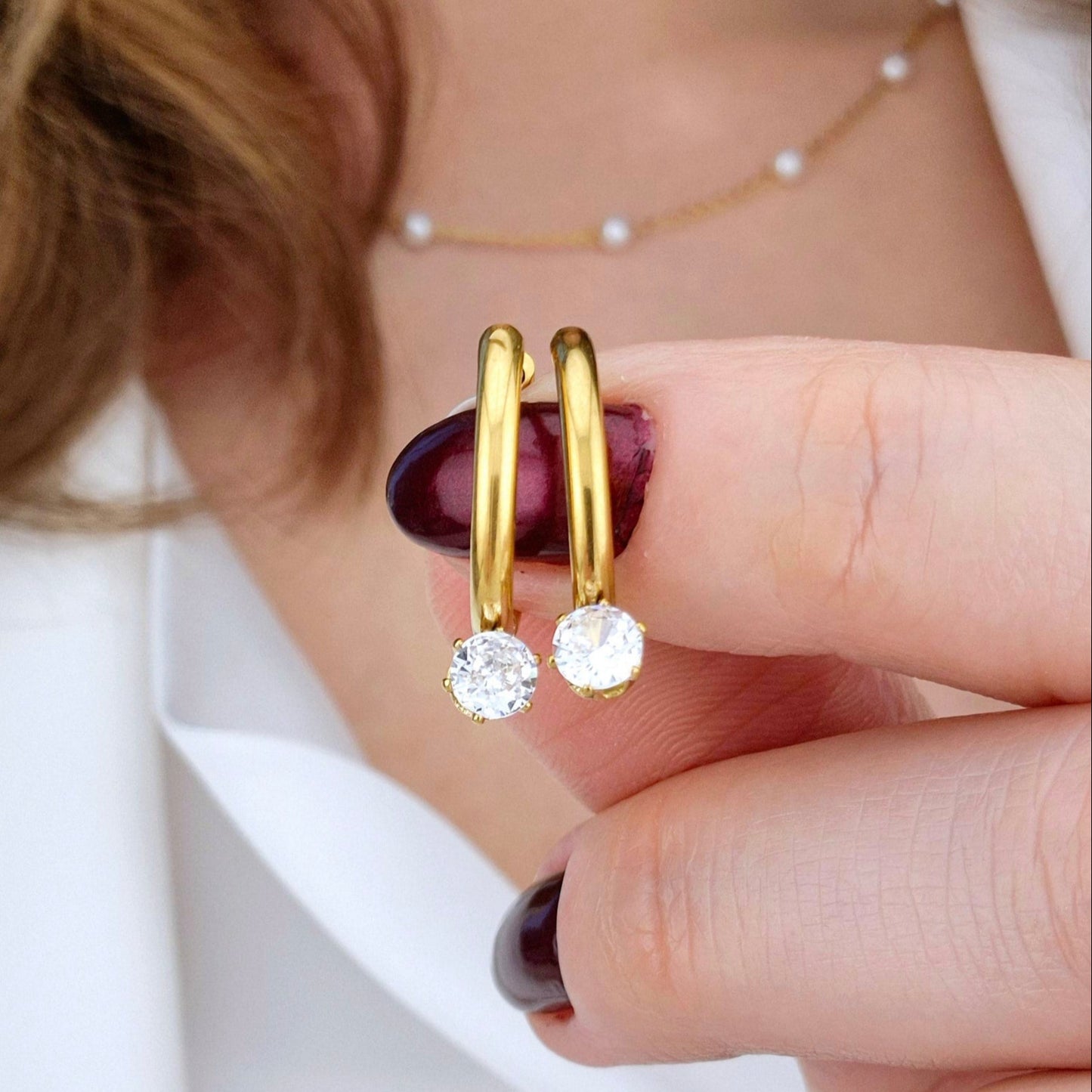 Creolen Ohrringe_Hoop earrings_Boucles d'oreilles creoles, Orecchini a cerchio, minimalistische Ohrringe, Minimalist earrings, minimalist hoops, golden hoops, Creolen god, Gold Creolen, goldene Ohrringe, golden earrings