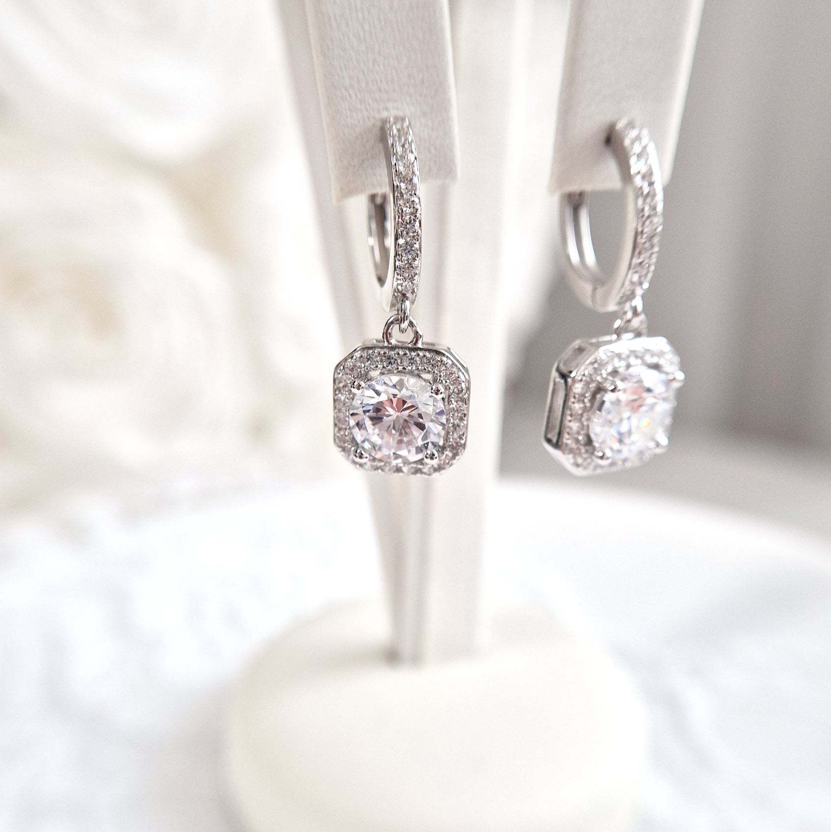 Dangle Huggies, Huggie Ohrringe mit Anhänger, boucles d'oreilles, orecchini