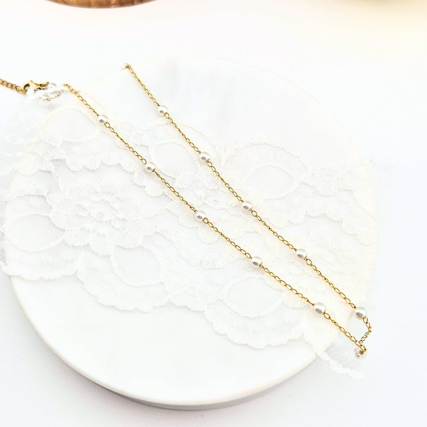 Goldene Halskette Perlen, gold pearl necklace, golden necklace pearls, collier dore perles, collana dorata perle, minimalistische Kette mit kleinen Perlen, minimalist necklace wit tiny pearls, Gold necklace pearls, Halskette, Perlen Halskette, Necklace, collier, collana