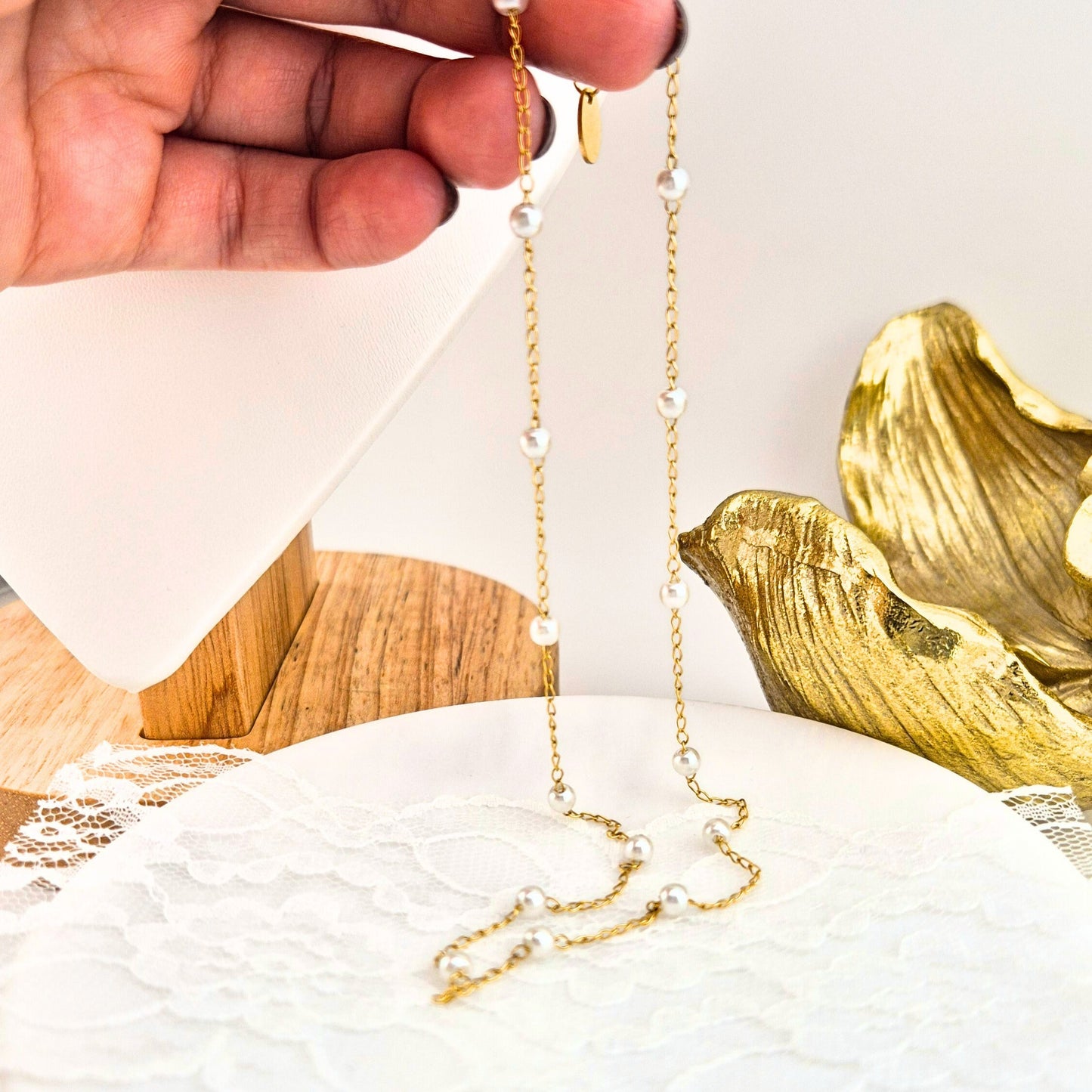 Goldene Halskette Perlen, gold pearl necklace, golden necklace pearls, collier dore perles, collana dorata perle, minimalistische Kette mit kleinen Perlen, minimalist necklace wit tiny pearls, Gold necklace pearls, Halskette, Perlen Halskette, Necklace, collier, collana
