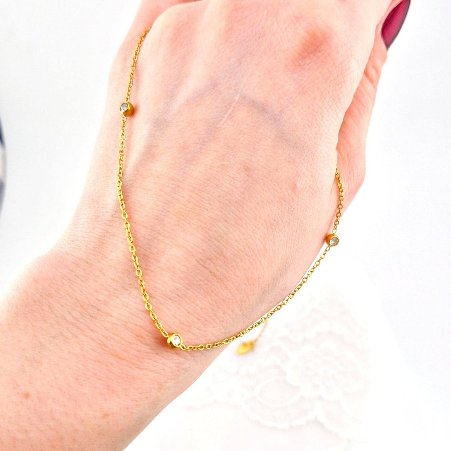 Goldene Halskette Zirkonia, golden necklace, golden necklace cubic zirconia, collier dore, collier dore zirconium, collana dorata, collana dorata zirconia, Zirkonia Halskette, Goldene Halskette, vergoldete Halskette, Halskette, Kette mit Zirkonia Steinchen, elegant golden necklace