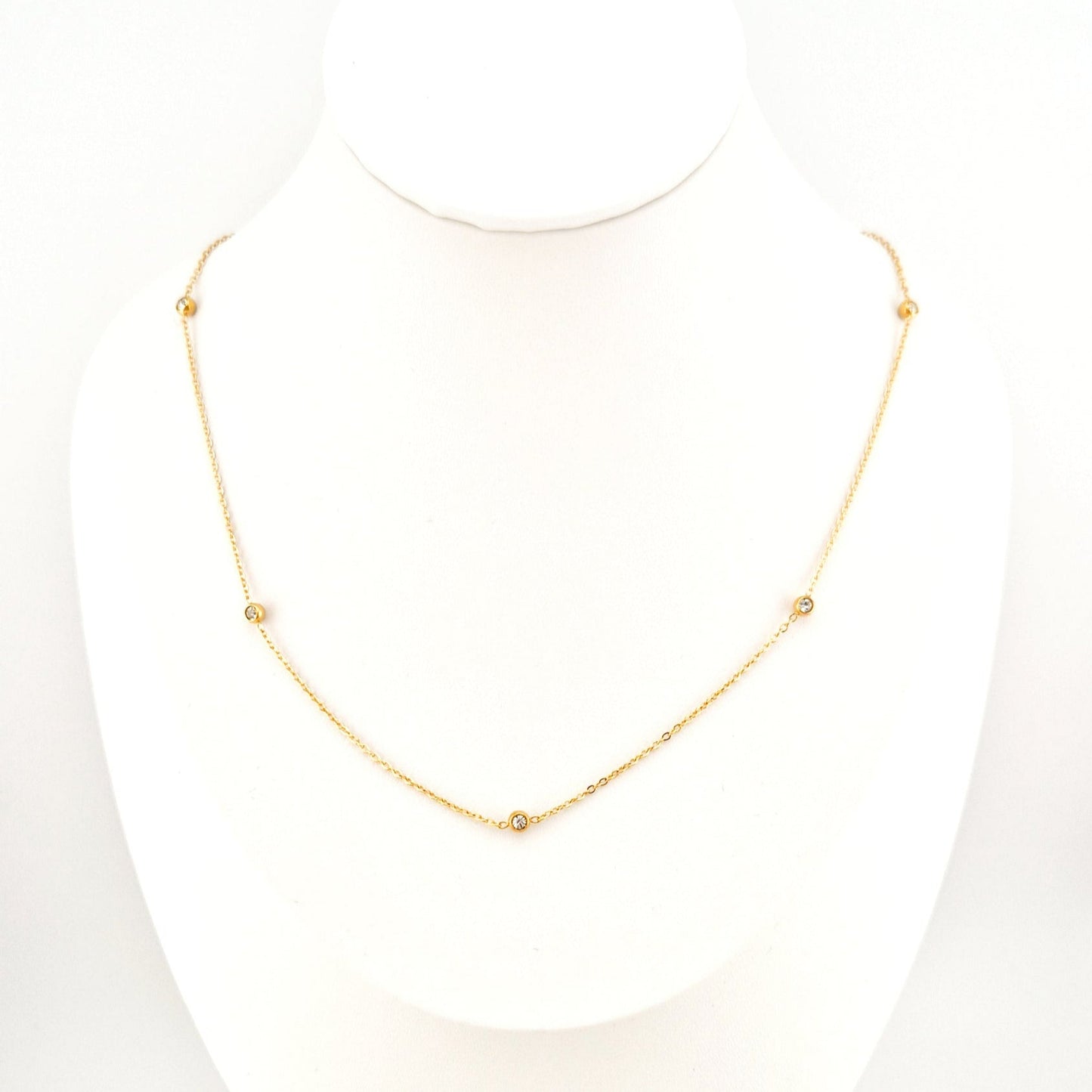 Goldene Halskette Zirkonia, golden necklace, golden necklace cubic zirconia, collier dore, collier dore zirconium, collana dorata, collana dorata zirconia, Zirkonia Halskette, Goldene Halskette, vergoldete Halskette, Halskette, Kette mit Zirkonia Steinchen, elegant golden necklace