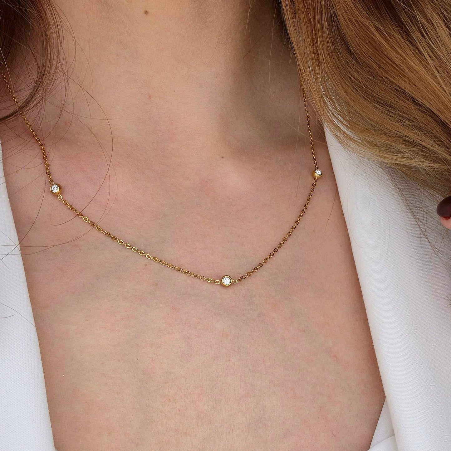 Goldene Halskette Zirkonia, golden necklace, golden necklace cubic zirconia, collier dore, collier dore zirconium, collana dorata, collana dorata zirconia, Zirkonia Halskette, Goldene Halskette, vergoldete Halskette, Halskette, Kette mit Zirkonia Steinchen, elegant golden necklace