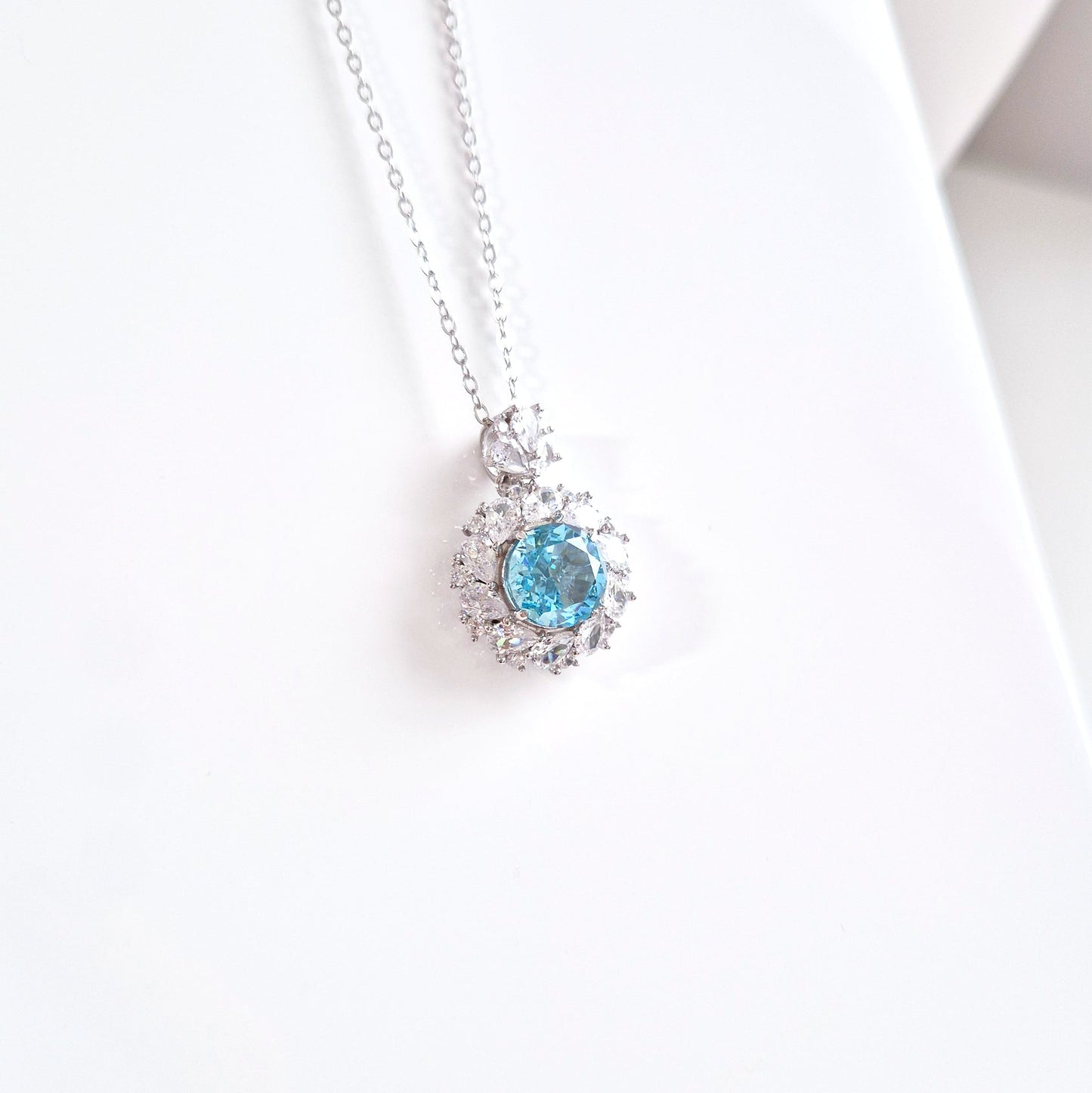 Halskette Zirkonia Eis Blau, ANhänger Kette, Damenhalskette, Halskette silber, necklace cz blue, zirconia necklace, collier, blue necklace, blue zirconia, collana