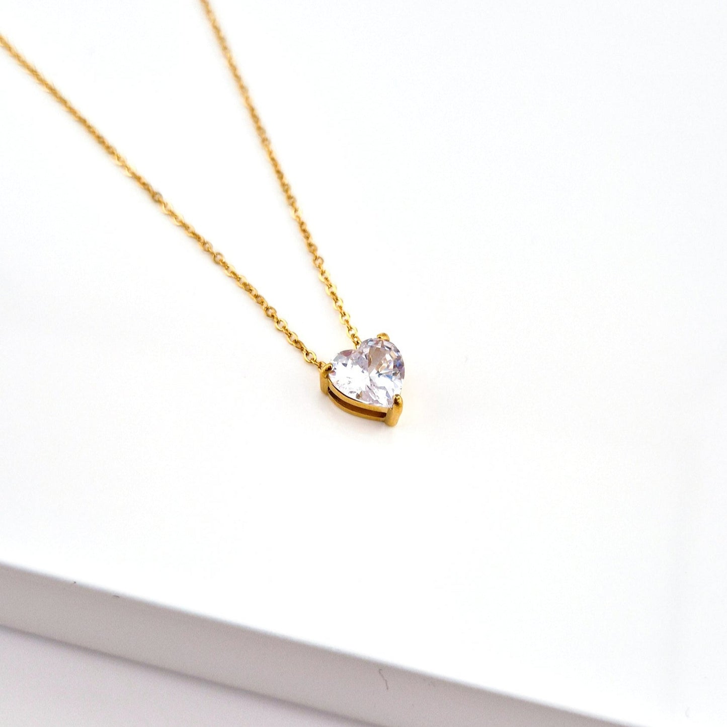 Herz Halskette, heart necklace, collier coeur, collana cuore, CZ necklace, cubic zirkonia Halskette, Halskette mit Anhänger, Halskette Zirkon Anhänger, Herz Kette, Halskette mit Herz, Halskette, Anhänger Halskette, pendant necklace, necklace, collana, collier, gold Halskette Damen, Halskette Damen gold, necklace women, golden necklace, vergoldete Halskette