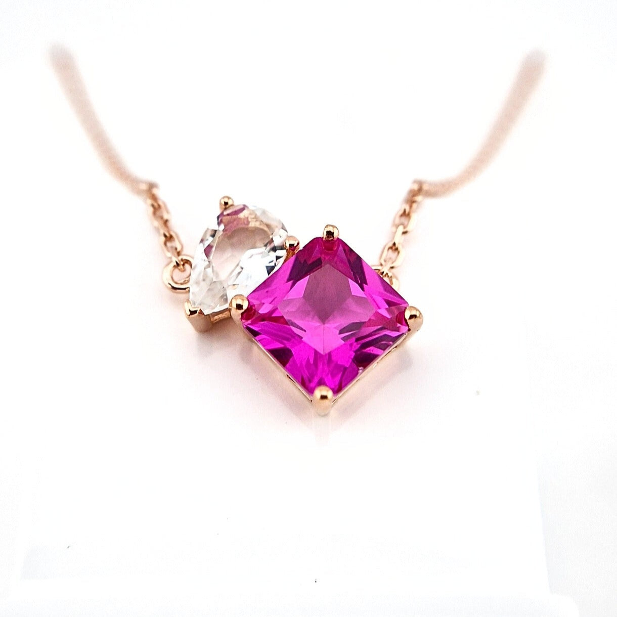 Edelstein Halskette, gemstone necklace, toi et moi necklace, toi et moi, Rosa Saphir Halskette, Silberkette, Silber Halskette, Damen Halskette, hot pink sapphire necklace, pink sapphire neckalce, sapphire necklace, Saphir Kette, Anhänderkette, pendant necklace, Rosegold Kette, rose-gold necklace, topas Halskette, topaz necklace, Silber Halskette mit Saphir Ahänger
