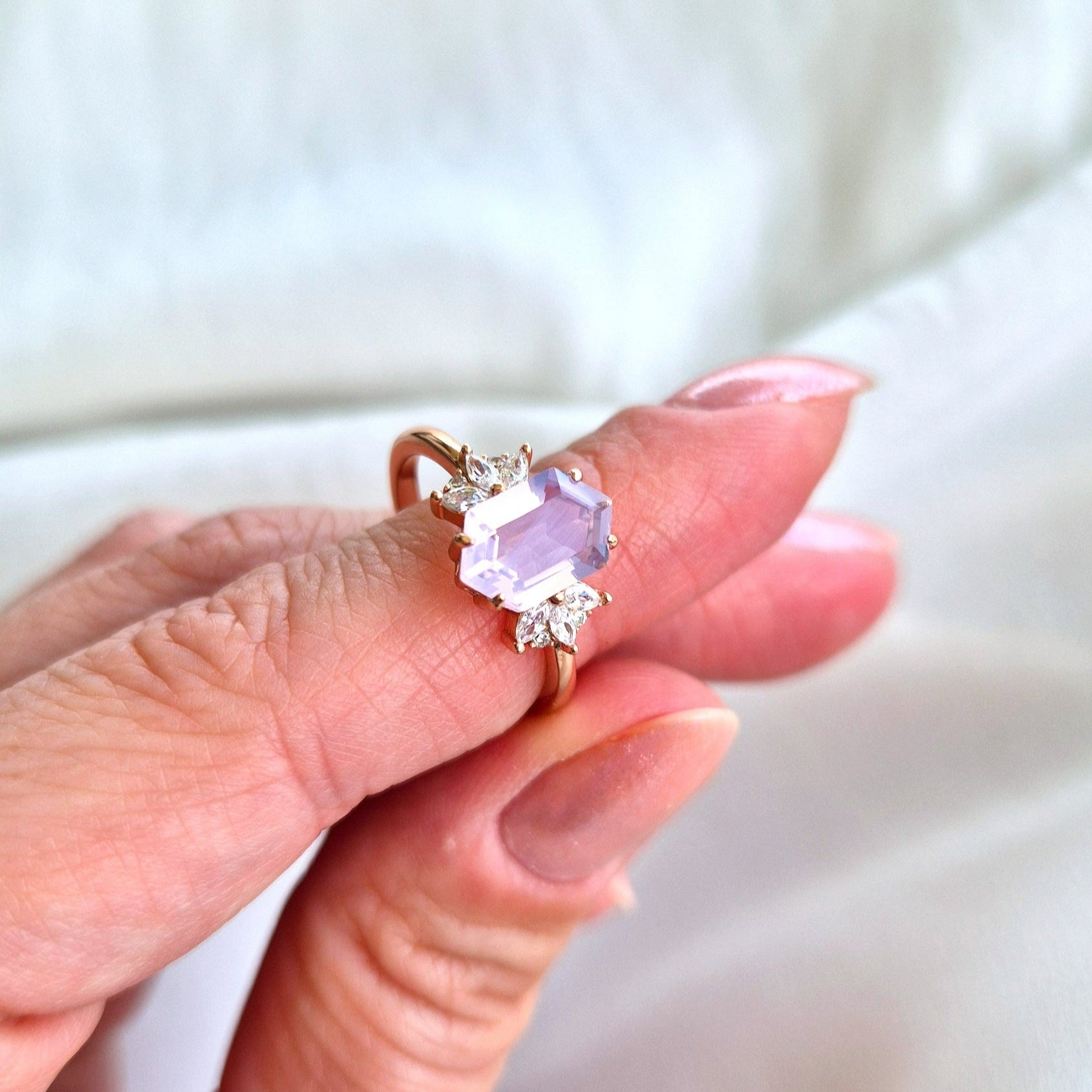 Lavendelquarz Ring, Lavender quartz Ring, rosegold ring lavender quartz, rosegold ring, Bague en quartz lavande, Anello in quarzo lavanda, Ring Schweiz, Bague suisse, ring switzerland, Anello Svizzera, Ring, Anello, Bague, Rosegold Ring, bague plaqué or rose, Lavender Ring, Bague lavanda, Fingerring, Damenring