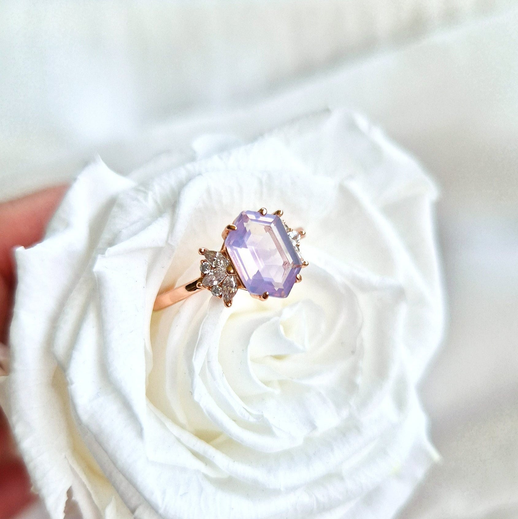 Lavendelquarz Ring, Lavender quartz Ring, rosegold ring lavender quartz, rosegold ring, Bague en quartz lavande, Anello in quarzo lavanda, Ring Schweiz, Bague suisse, ring switzerland, Anello Svizzera, Ring, Anello, Bague, Rosegold Ring, bague plaqué or rose, Lavender Ring, Bague lavanda, Fingerring, Damenring
