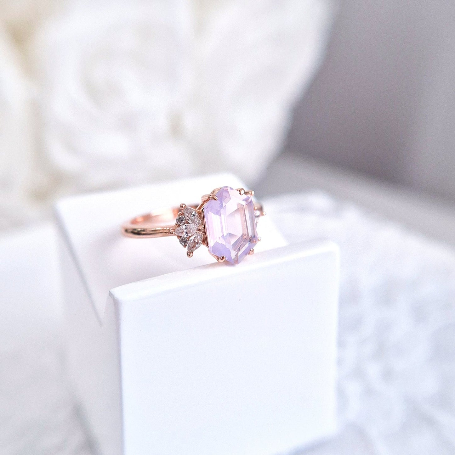 Lavendelquarz Ring, Lavender quartz Ring, rosegold ring lavender quartz, rosegold ring, Bague en quartz lavande, Anello in quarzo lavanda, Ring Schweiz, Bague suisse, ring switzerland, Anello Svizzera, Ring, Anello, Bague, Rosegold Ring, bague plaqué or rose, Lavender Ring, Bague lavanda, Fingerring, Damenring