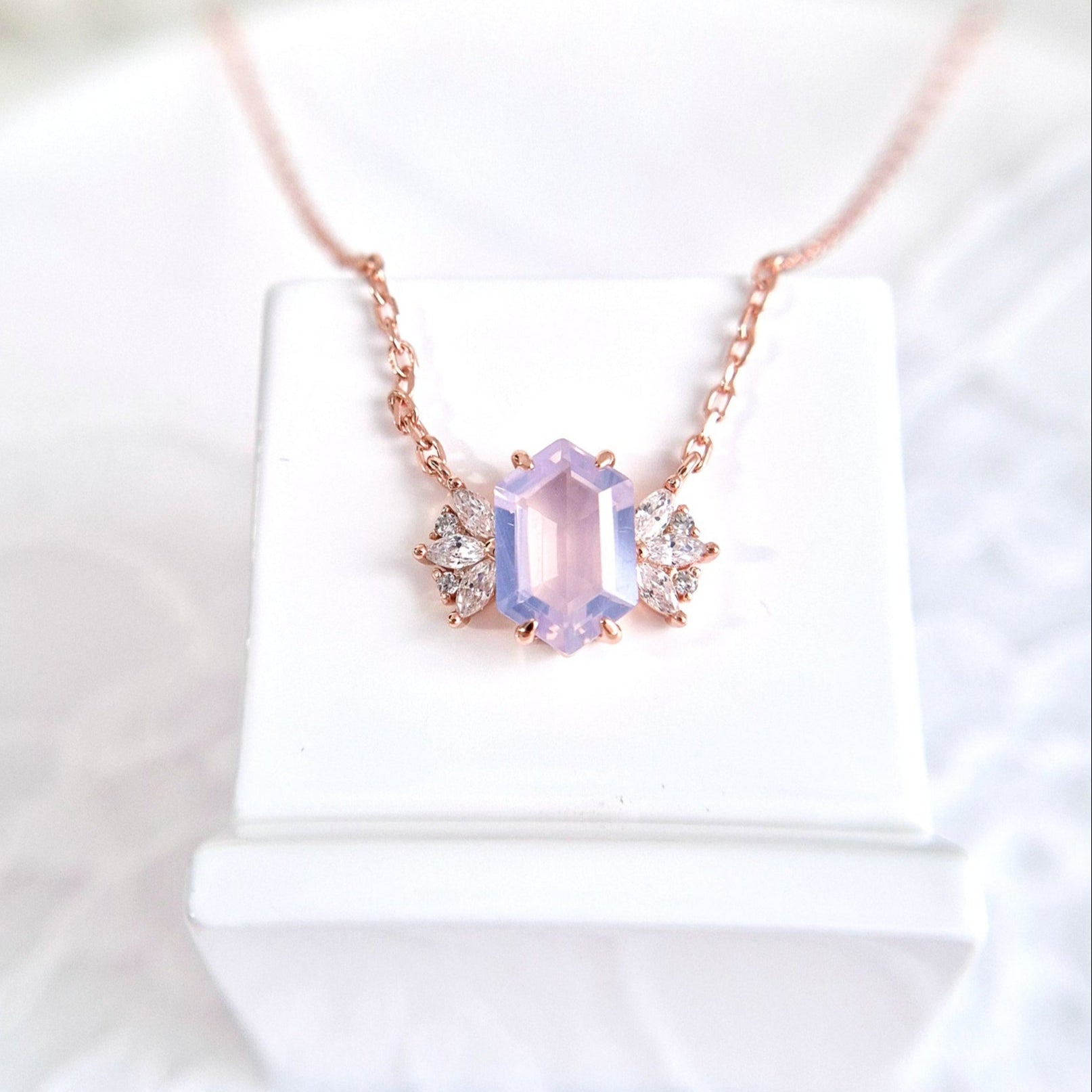 Lavendelquarz Halskette, Lavendel Quarz Kette, Lavender quartz necklace, lavender quartz, Lavendelquarz, Halskette, necklace, Collier en quartz lavande, Collana in quarzo lavanda, Rosegold Halskette, Rose gold necklace, Halskette, rosegold Kette, Collana, collier, pendant necklace, lavender necklace, Lavendel Halskette