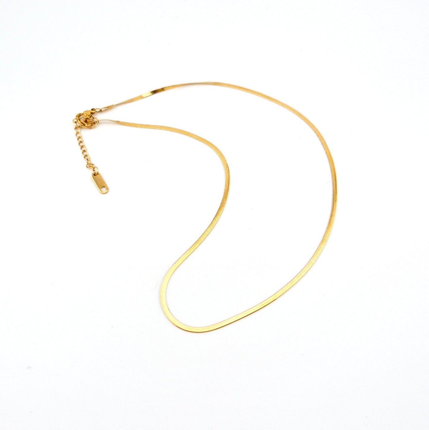 Minimalistische Halskette, minimalist necklace, collier minimaliste, collana minimalista, Halskette, necklace, collana, collier, goldene Halskette, vergoldete Halskette, Edelstahl Halskette, golden necklace, gold necklace stainless steel necklace, collier d'or