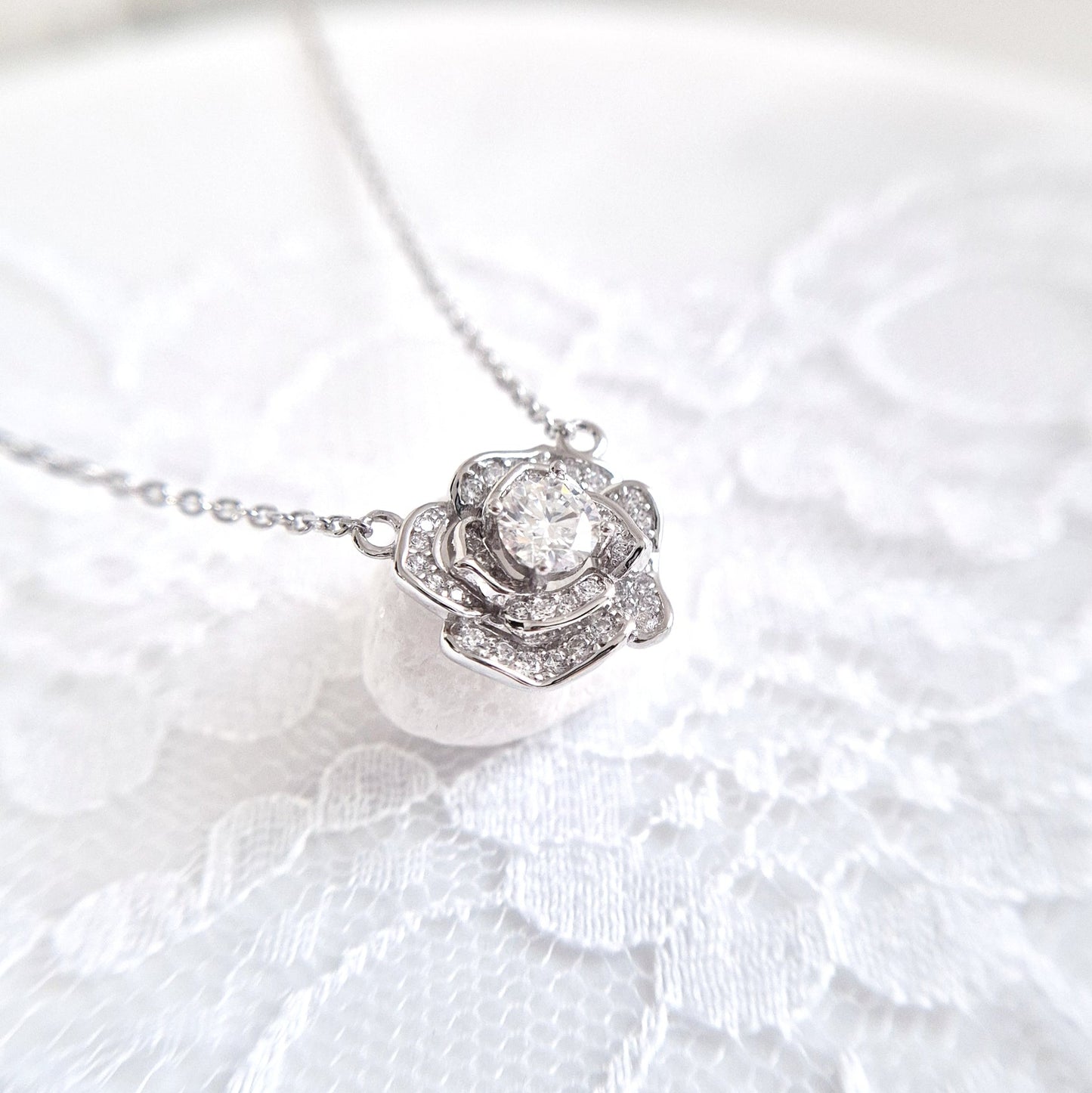 Moissanite pendant necklace rose flower, Moissanit Kette, Halskette, Collier moissanite