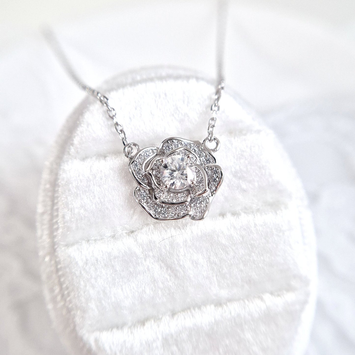 Moissanite pendant necklace rose flower, Moissanit Kette, Halskette, Collier moissanite