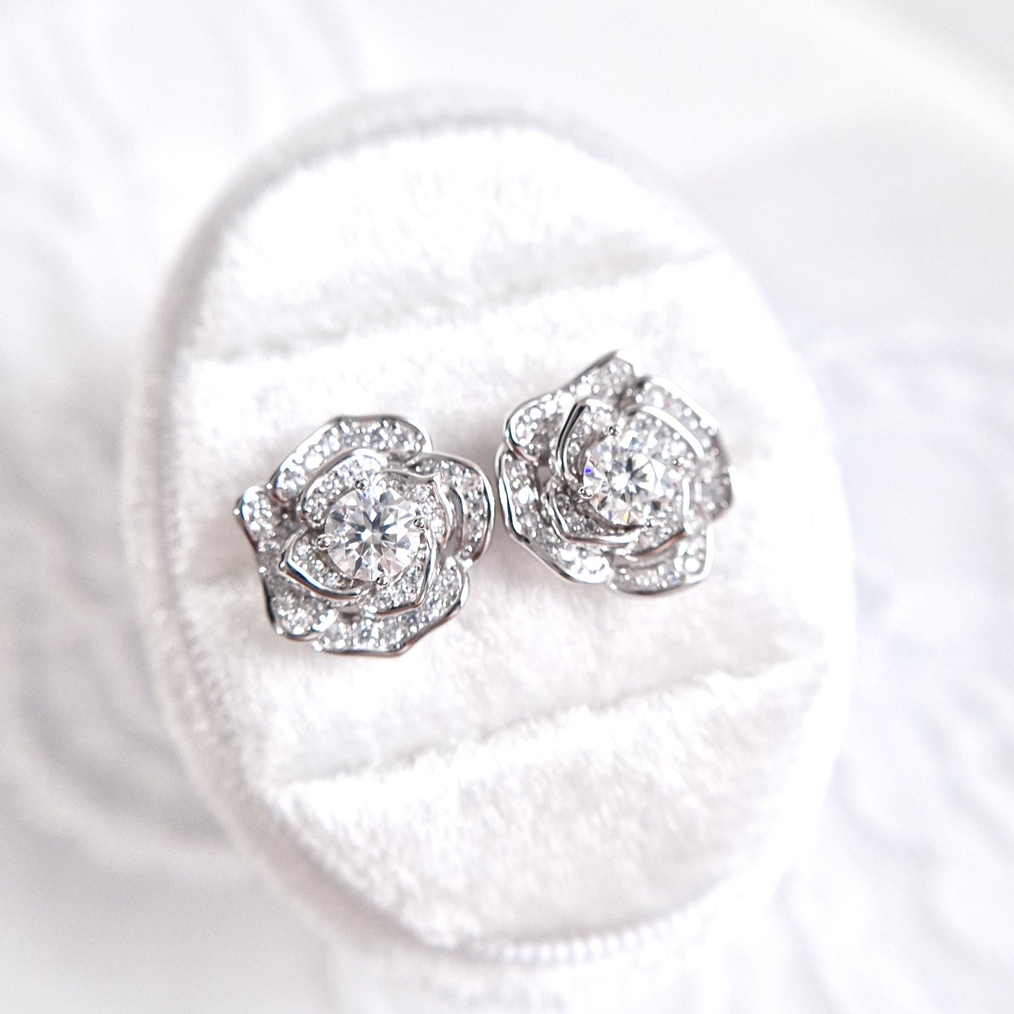 Moissanite stud earrings, Moissanit Ohrstecker, Ohrringe, boucles doreilles, clous, orecchini
