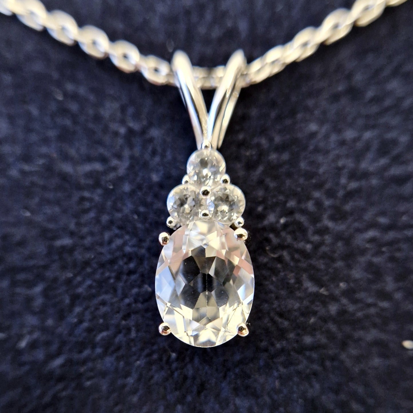 Weiss Topas Halskette, White Topaz Necklace, Topas Halskette, Topaz Necklace, Topaz pendant necklace, pendant Necklace, Anhänger Halskette, Anhänger Kette, Silber Kette, Silber Halskette, Silber Halskette Damen, elegant necklace, timeless necklace, Halskette, necklace
