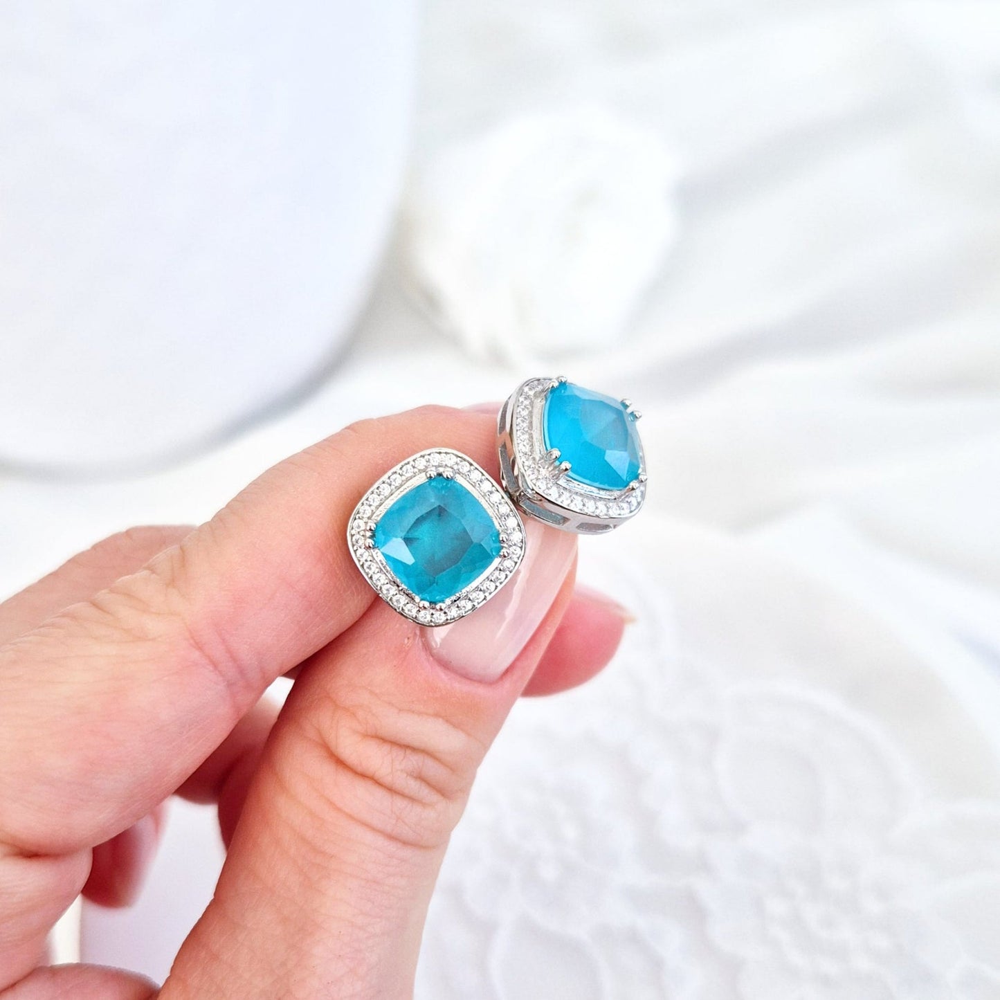 Paraiba Ohrringe, Paraiba earrings, Boucles doreilles Paraiba, Orecchini Paraiba, Paraiba Turmalin Ohrringe, Paraiba Tourmaline earrings, Paraiba Ohrstecker, Ohrringe, Ohrstecker, earrings, orecchini, boucles doreilles, blue earrings, tükies Ohrringe, Silber Ohrringe, Silver earrings, Paraiba Turmalin Silber Ohrringe, statement Ohrringe, statement earrings
