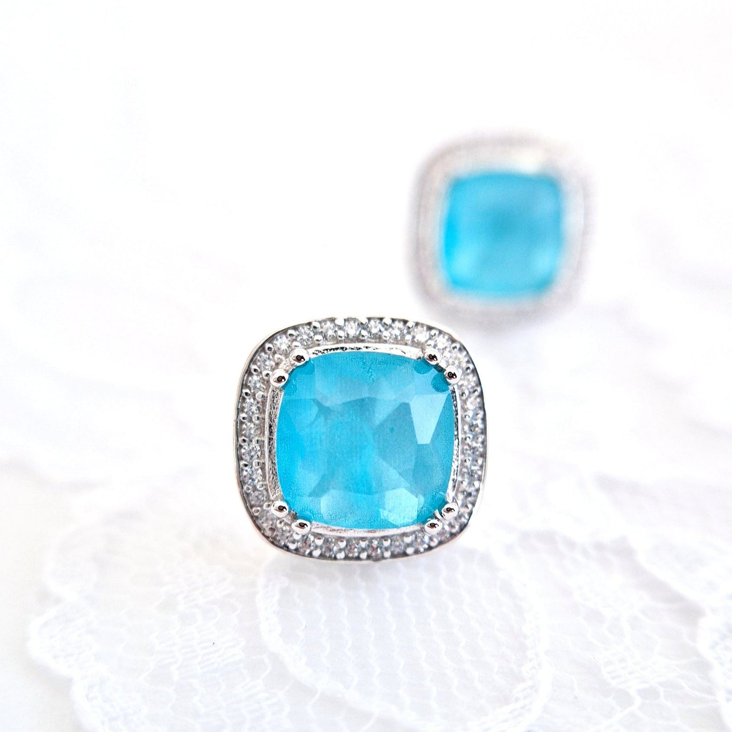 Paraiba Ohrringe, Paraiba earrings, Boucles doreilles Paraiba, Orecchini Paraiba, Paraiba Turmalin Ohrringe, Paraiba Tourmaline earrings, Paraiba Ohrstecker, Ohrringe, Ohrstecker, earrings, orecchini, boucles doreilles, blue earrings, tükies Ohrringe, Silber Ohrringe, Silver earrings, Paraiba Turmalin Silber Ohrringe, statement Ohrringe, statement earrings