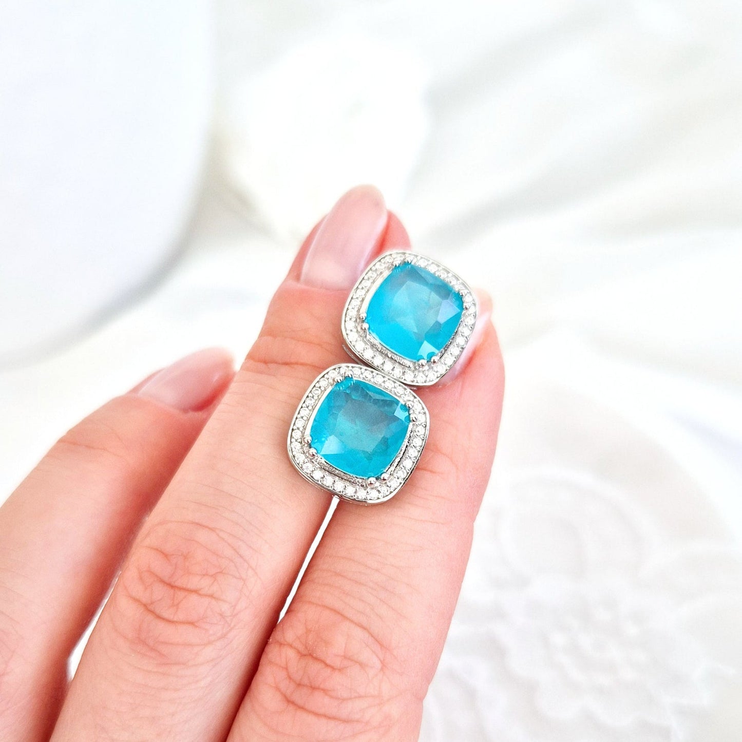 Paraiba Ohrringe, Paraiba earrings, Boucles doreilles Paraiba, Orecchini Paraiba, Paraiba Turmalin Ohrringe, Paraiba Tourmaline earrings, Paraiba Ohrstecker, Ohrringe, Ohrstecker, earrings, orecchini, boucles doreilles, blue earrings, tükies Ohrringe, Silber Ohrringe, Silver earrings, Paraiba Turmalin Silber Ohrringe, statement Ohrringe, statement earrings