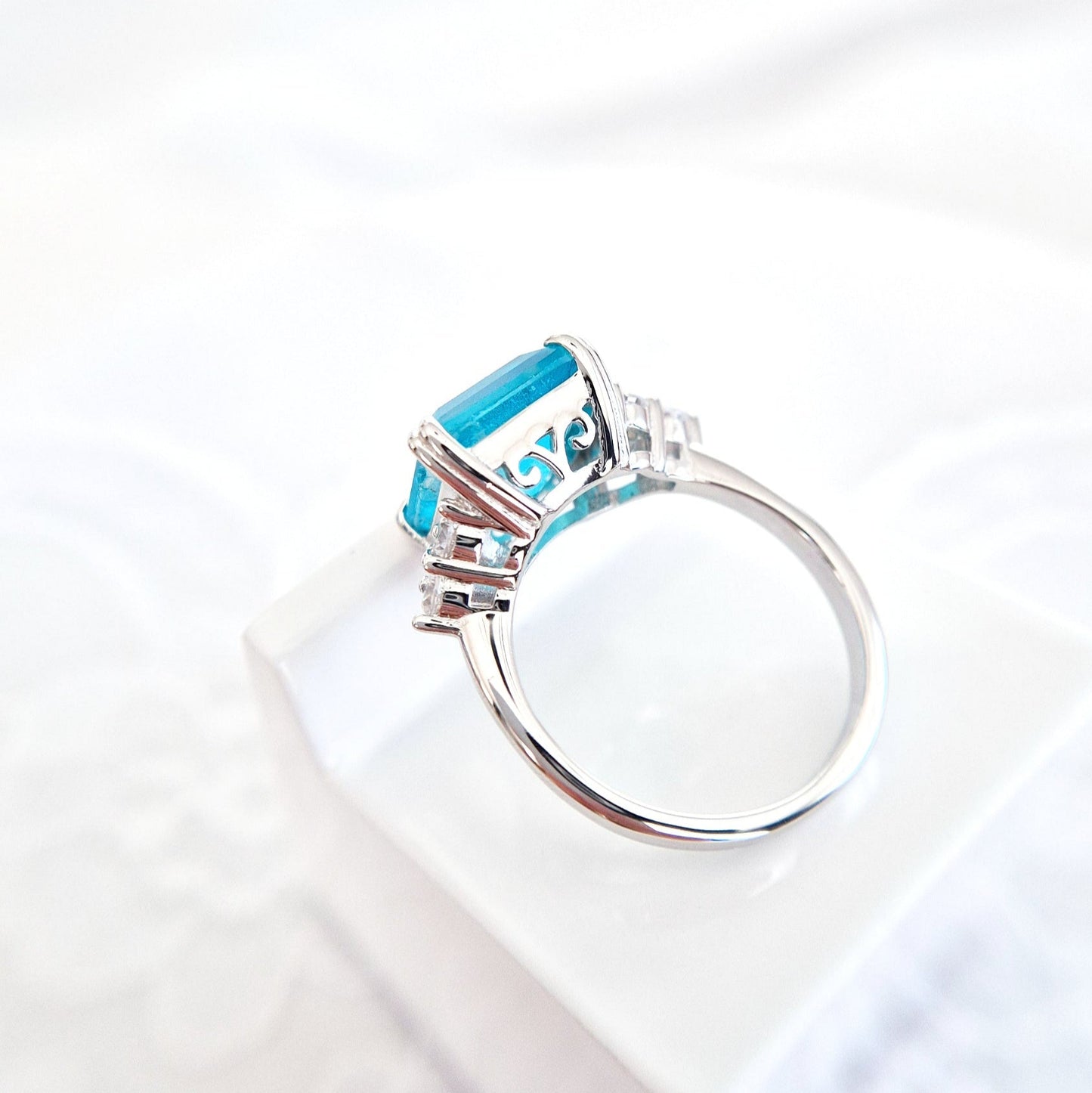 Paraiba Ring, Paraiba Tourmaline Ring, Paraiba Turmalin Ring, Bague Paraiba, Anello Paraiba, Paraiba, Paraiba Turmalin, Paraiba Tourmaline, Turmalin Ring, blauer Turmalin, Ring, Bague, Anello, Silber Ring, silver ring, Edelstein Ring Paraiba, Edelstein Ring, gemstone ring, blue ring, turquoise ring