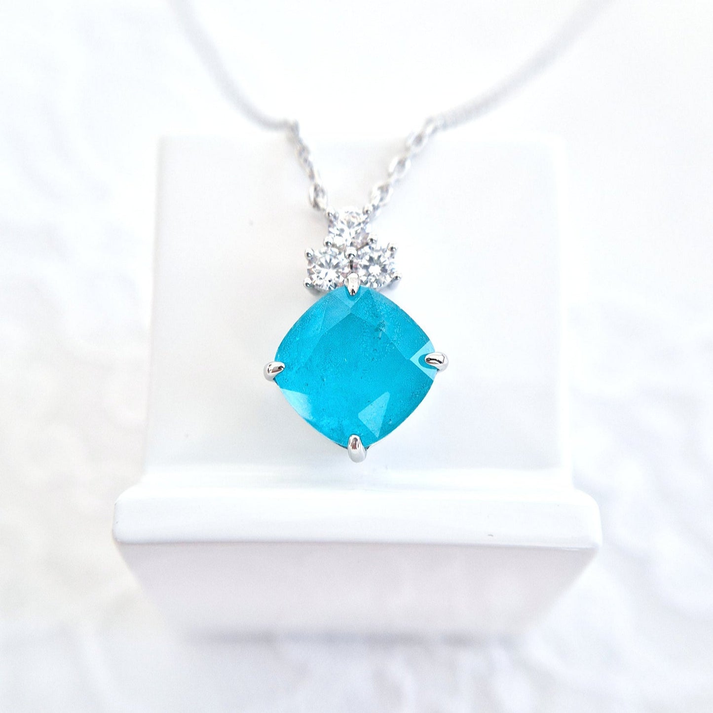 Paraiba Turmalin Schmcukset, Paraiba Tourmaline Jewelry Set, Parure de bijoux en tourmaline Paraïba, Set di gioielli con tormalina Paraiba, Paraiba, Paraiba Turmalin, Paraiba tourmaline, Paraiba Ohrringe Paraiba tourmaline earrings, Paraiba Ring, Paraiba Tourmaline Ring, Paraiba Halskette, Paraiba tourmaline necklace