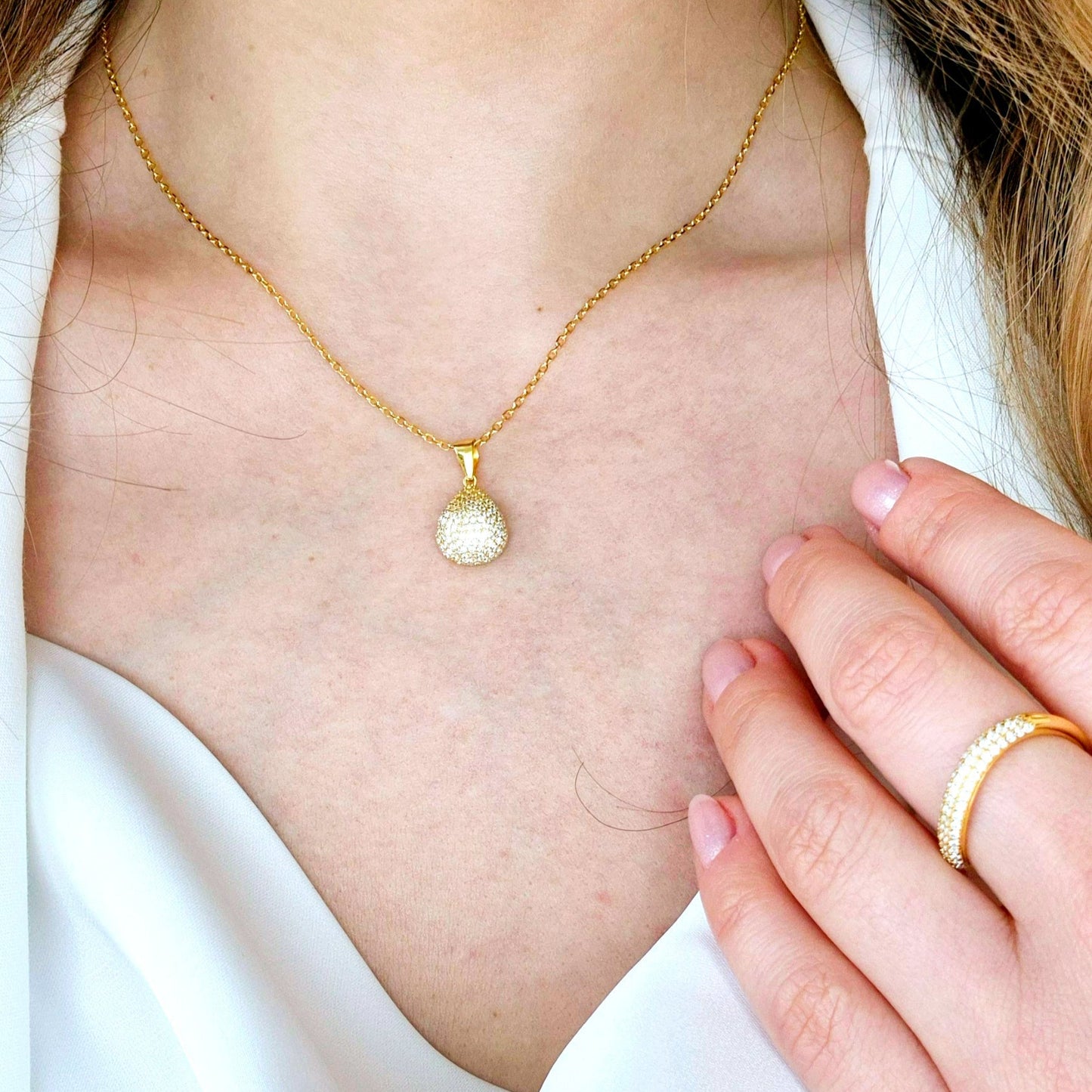 Pave Halskette, Pavé Necklace, Collana Pave, Collier Pavé, goldene Halskette mit Anhänger, golden Necklace, golden pendant ecklace, Anhänger Halskette Gold Kette Damen, minimalistische Halskette, Goldanhänger Kette, Halskette, necklace, pendant necklace, collana, collier