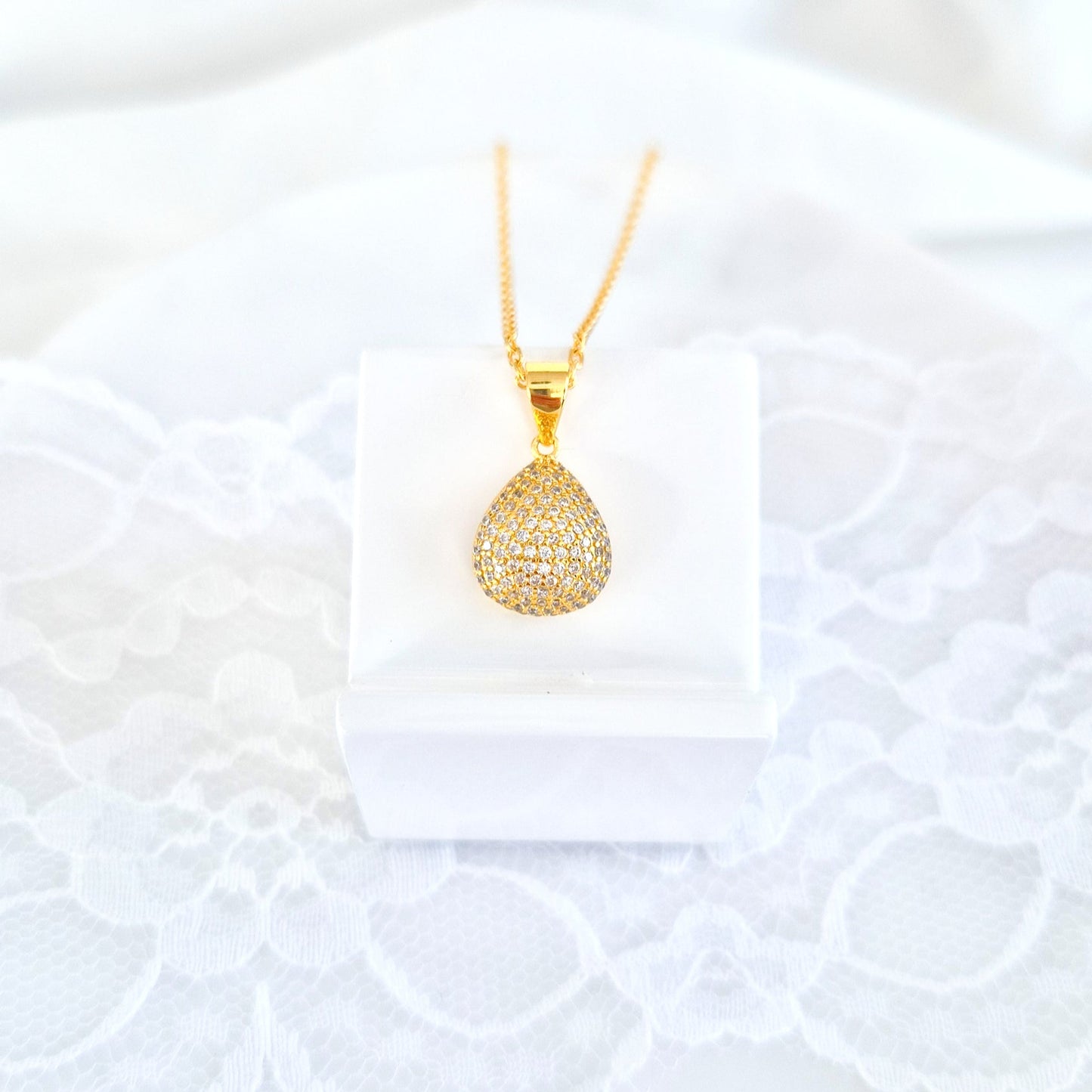 Ensemble de bijoux pavé
