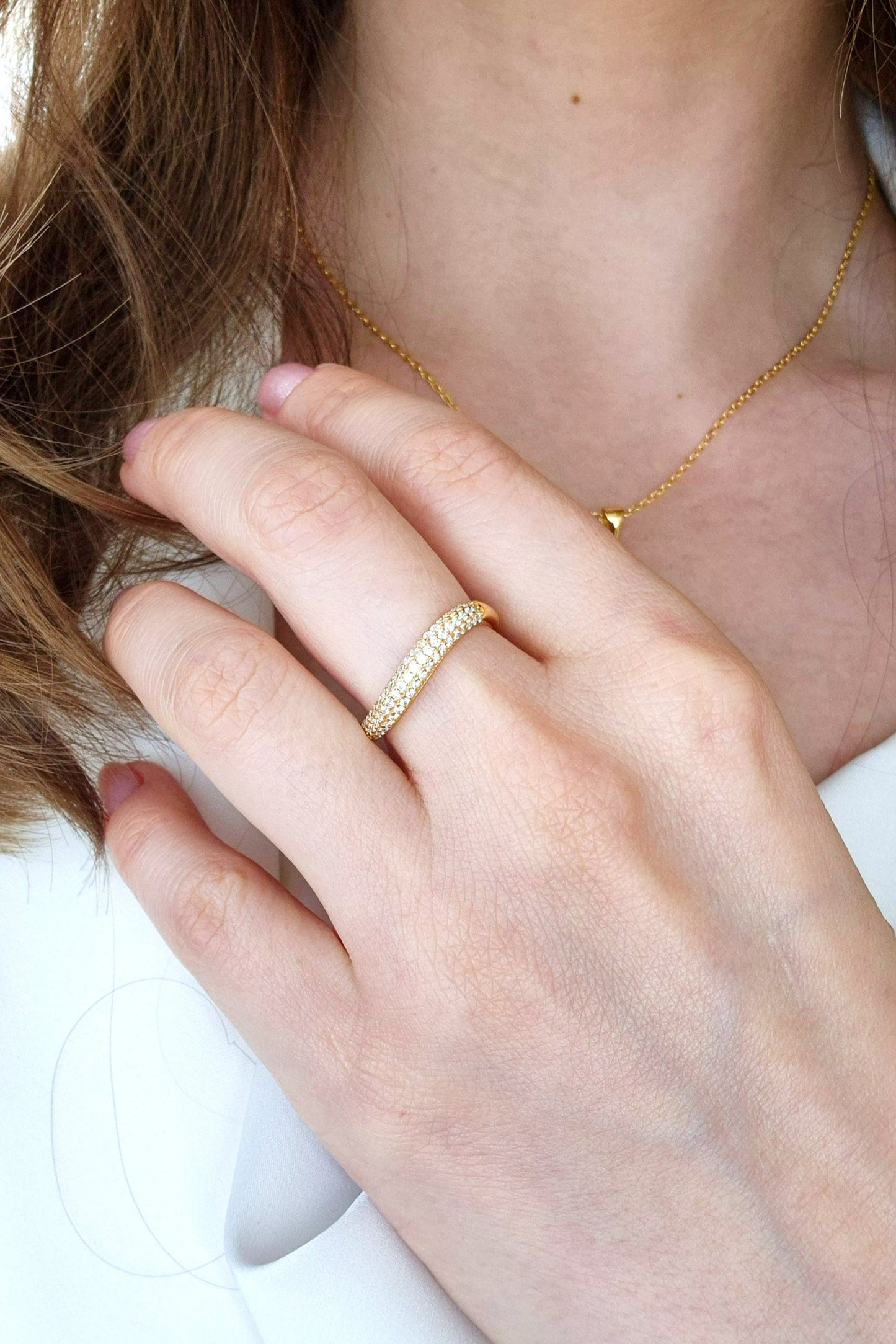 Pavé Ring, Bague Pavé, Anello Pavé, Goldener Ring, Golden ring, bague plaque or, anello dorata, minimalistischer RIng, minimalist ring, Ring, Bague, Anello, Wave Ring, Wellenring, Ring Welle, Ring mit Zircon Steinchen, Ring mit CZ Diamanten, CZ Diamond ring
