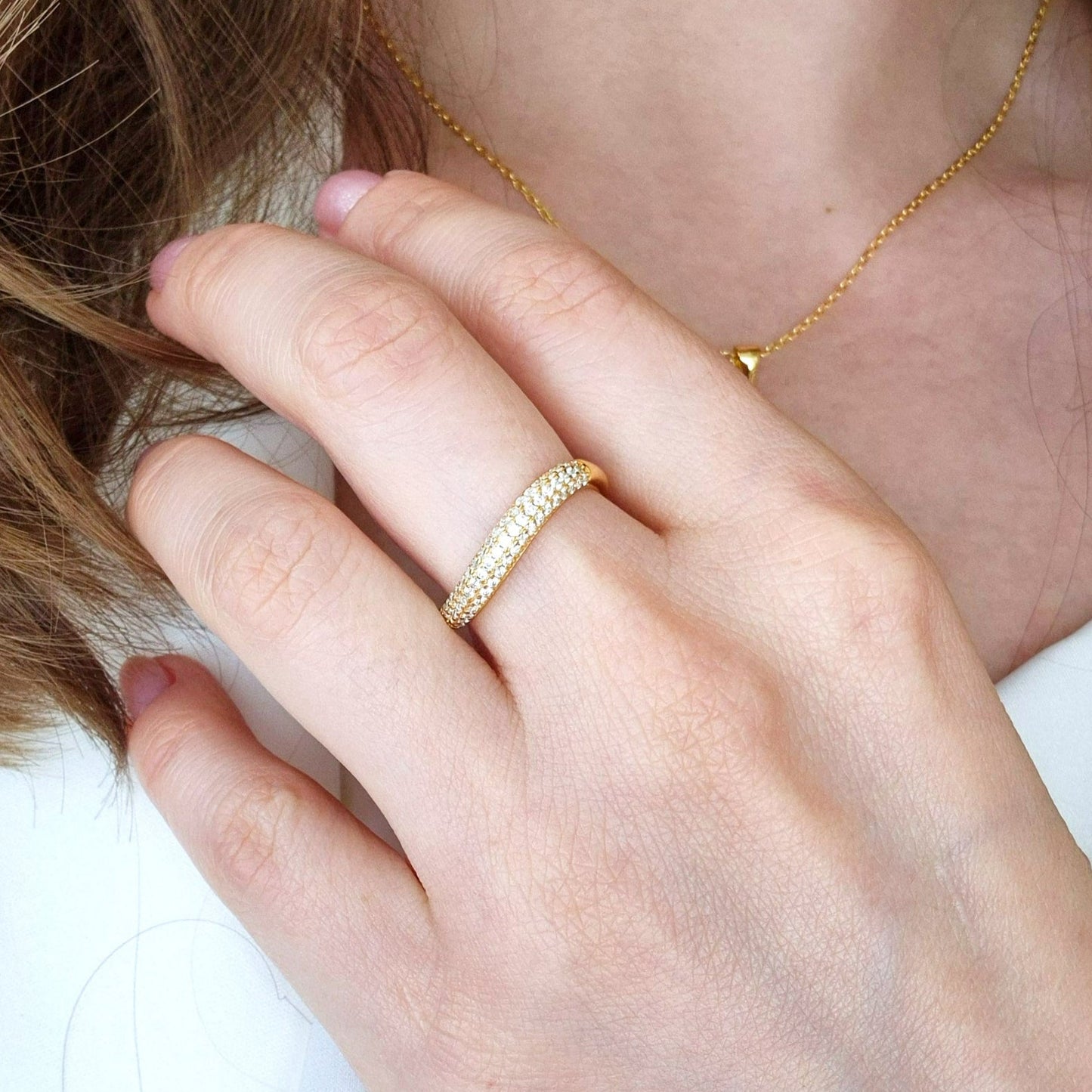 Pavé Ring, Bague Pavé, Anello Pavé, Goldener Ring, Golden ring, bague plaque or, anello dorata, minimalistischer RIng, minimalist ring, Ring, Bague, Anello, Wave Ring, Wellenring, Ring Welle, Ring mit Zircon Steinchen, Ring mit CZ Diamanten, CZ Diamond ring