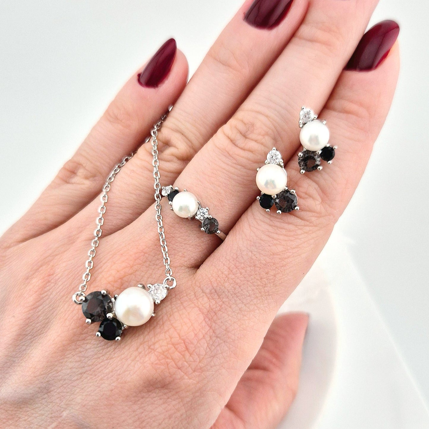 Perlen Schmuck Set, Pearl jewelry set, Perlen Schmuckset, Silber Schmuckset, Pearl Jewelry set, Perlen Ohrringe, Perlen Halskette, Perlen Ring, Perlenring, Pearl Ring, SIlber RIng, Silberring, Damenring, Pearl Ring - Perlen Ring mit schwarzem Spinell und grauem Nano Stein, Silber Ring Süsswasser Perlen Ring, fresh water pearl, Pearl necklace, Pearl Ping, Pearl earrings