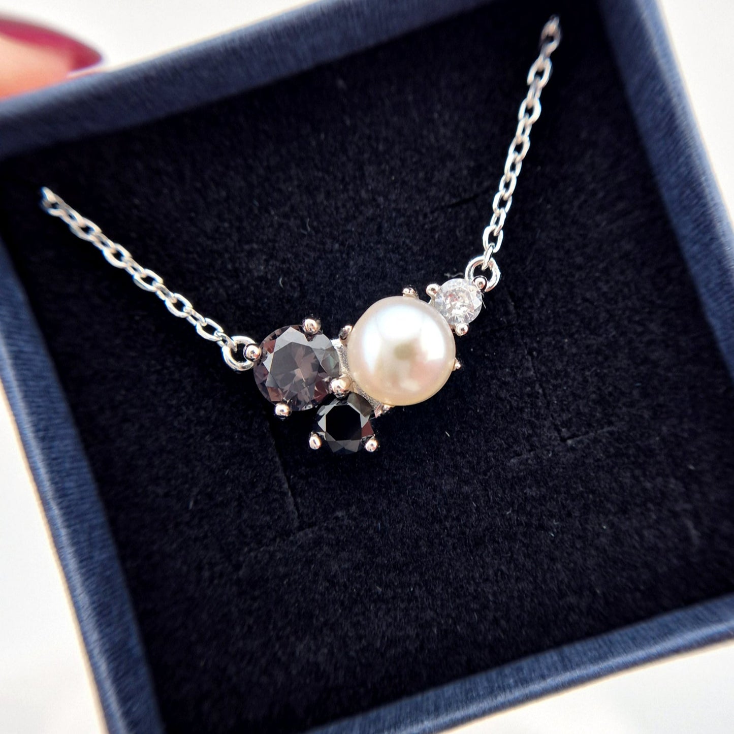 Perlen Kette, Pearl Necklace, Perlenkette Damen, Süsswasserperlen Halskette, silver necklace with pearl pendant, black and white pearl necklace, Silber Halskette, Halskette mit Anhänger, Halskette, Perlenhalskette, Perlen Halskette