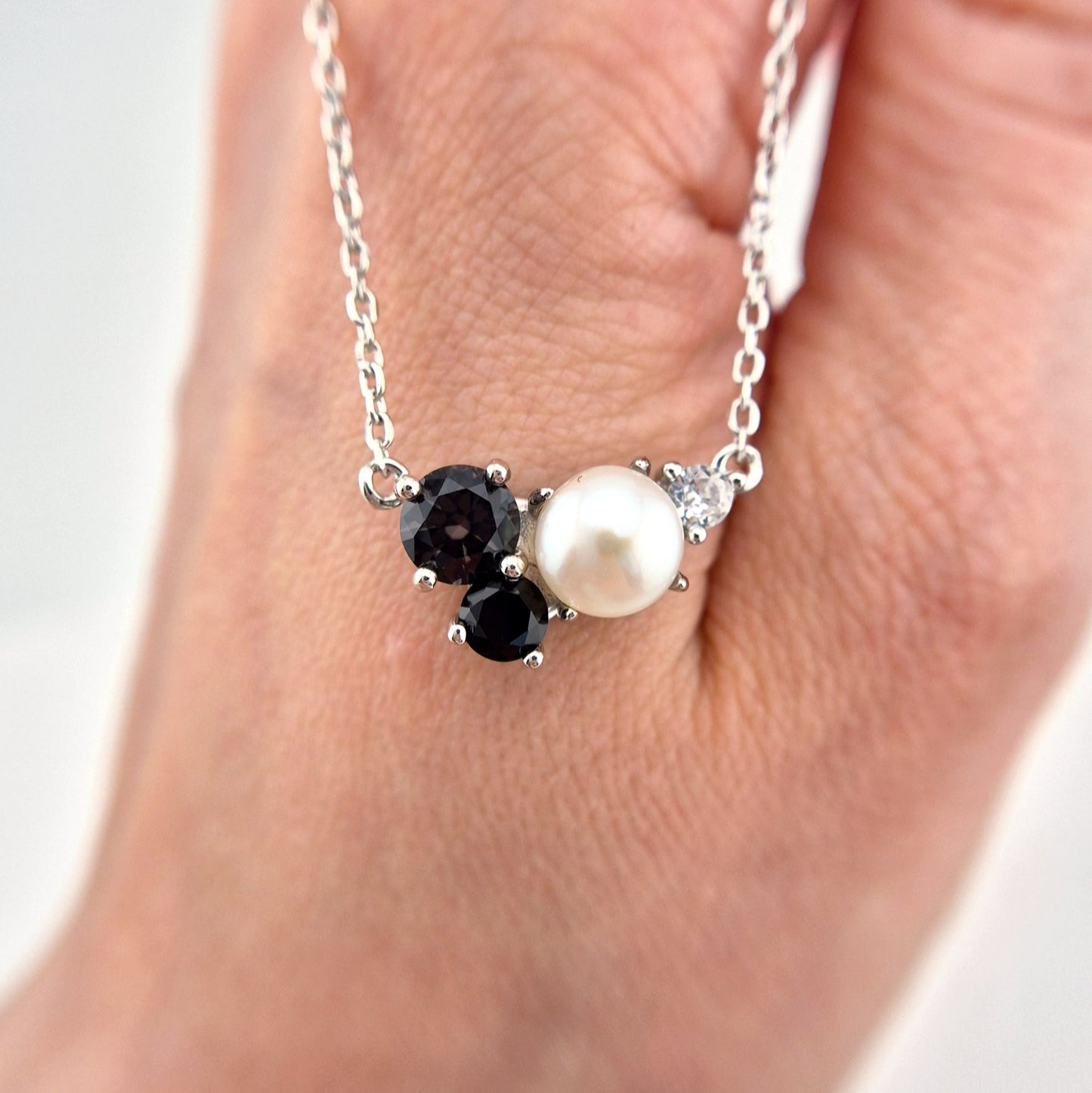 Perlen Kette, Pearl Necklace, Perlenkette Damen, Süsswasserperlen Halskette, silver necklace with pearl pendant, black and white pearl necklace, Silber Halskette, Halskette mit Anhänger, Halskette, Perlenhalskette, Perlen Halskette