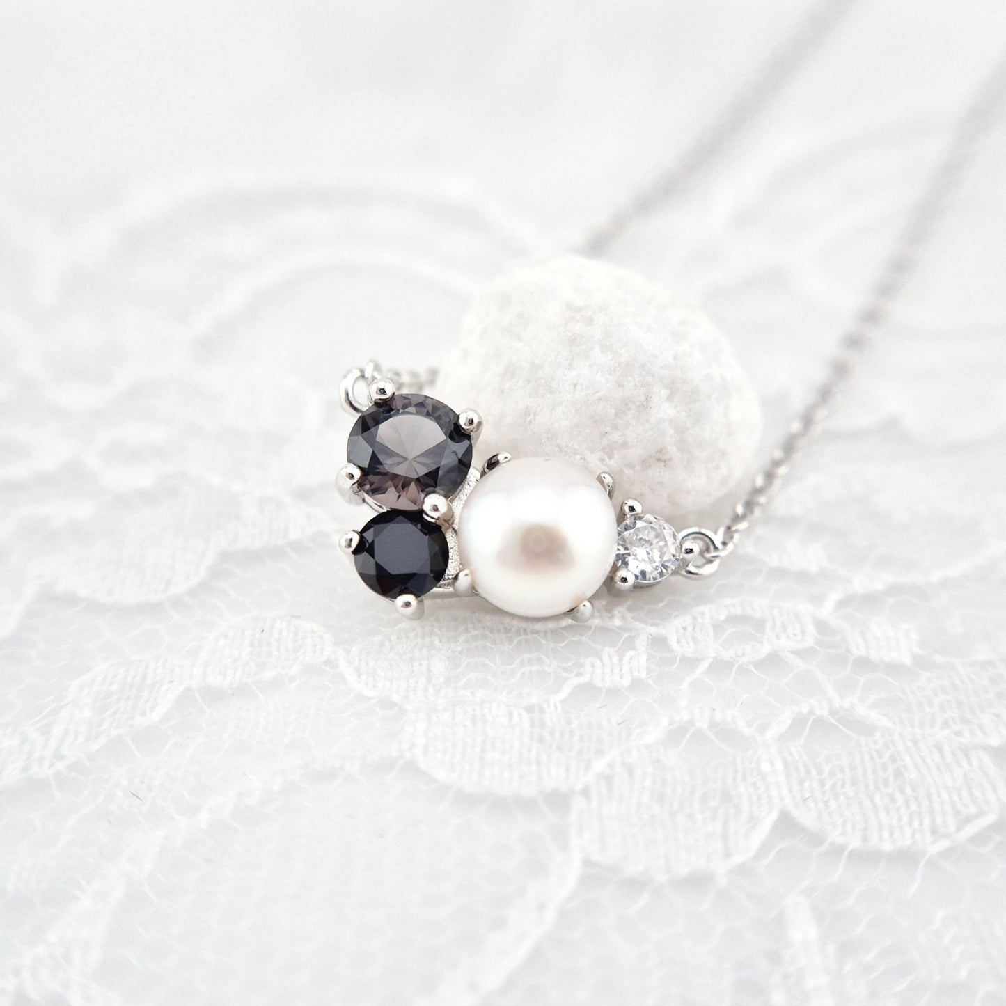Perlen Kette, Pearl Necklace, Perlenkette Damen, Süsswasserperlen Halskette, silver necklace with pearl pendant, black and white pearl necklace, Silber Halskette, Halskette mit Anhänger, Halskette, Perlenhalskette, Perlen Halskette