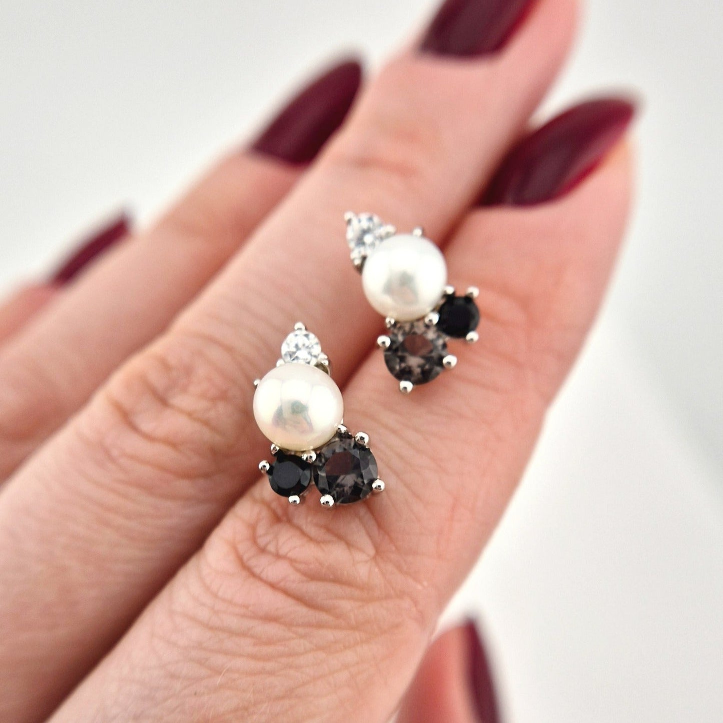 Perlen Ohrringe, Silber Ohrringe, Pearl Earrings, Silver earrings, black earrings, schwarze Ohrringe, Perlen Ohrstecker, Perlen Ohrringe silber, Pear earrings, Süsswasserperlen Ohrringe, Schwarzer Spinell Ohrringe, Ohrringe, Ohrstecker