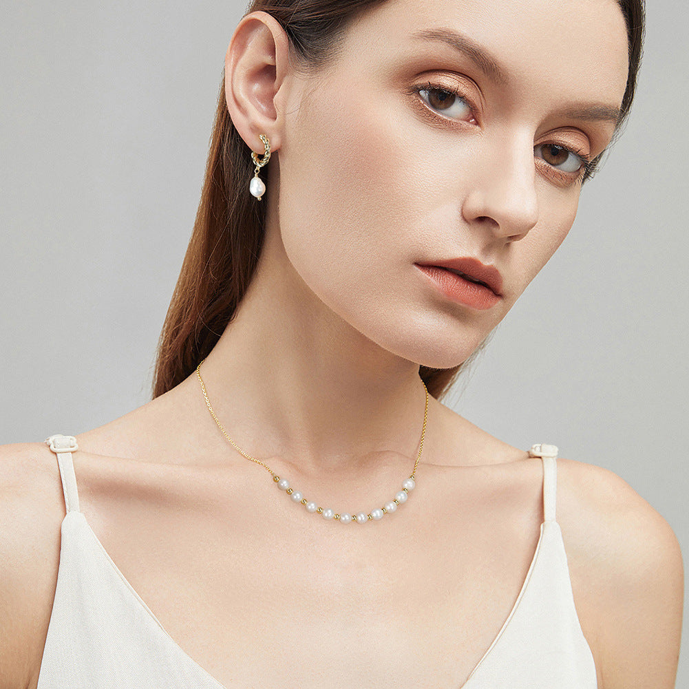 Perlen Halskette, Pearl necklace, Pearl strand necklace, Perlen Kette, Perlenkette, Halskette, Strang Perlenkette, Kette, goldene Halskette, Damenhalskette, Damenschmuck, Perlen Schmuck, Pearl Jewelry, baroqua pearl necklace, sweet water earrings, boucles collier perle, collana, Silber Halskette, 925 sterling silber, sterling silver, jewelry, jewellery, bijou, bijoux, gioielli, accessoire, Schmuck, gold-plated, vergoldet, doree
