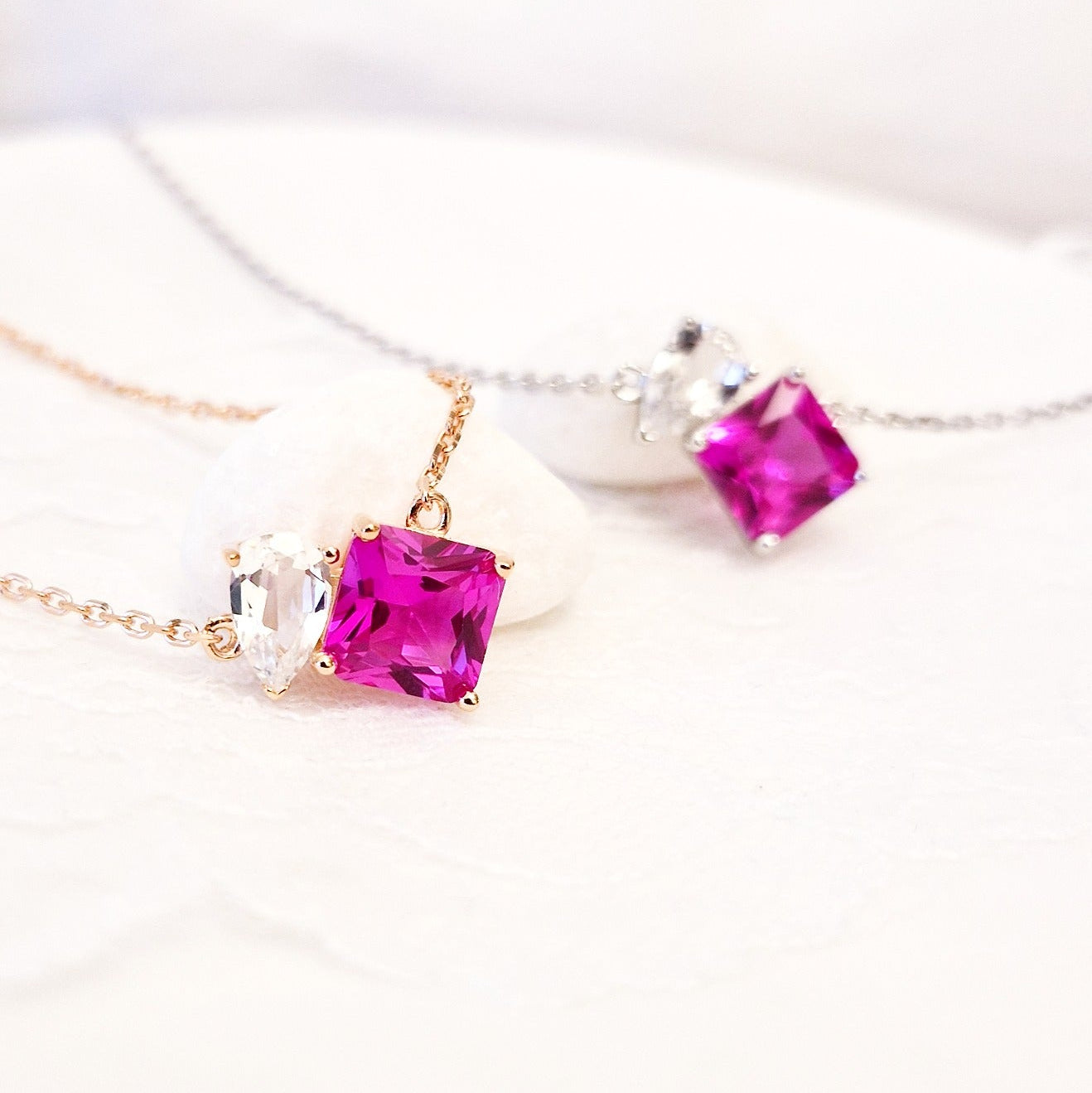 Rosa Saphir Halskette, Silberkette, Silber Halskette, Damen Halskette, hot pink sapphire necklace, pink sapphire neckalce, sapphire necklace, Saphir Kette, Anhänderkette, pendant necklace, Rosegold Kette, rose-gold necklace, topas Halskette, topaz necklace, Silber Halskette mit Saphir Ahänger