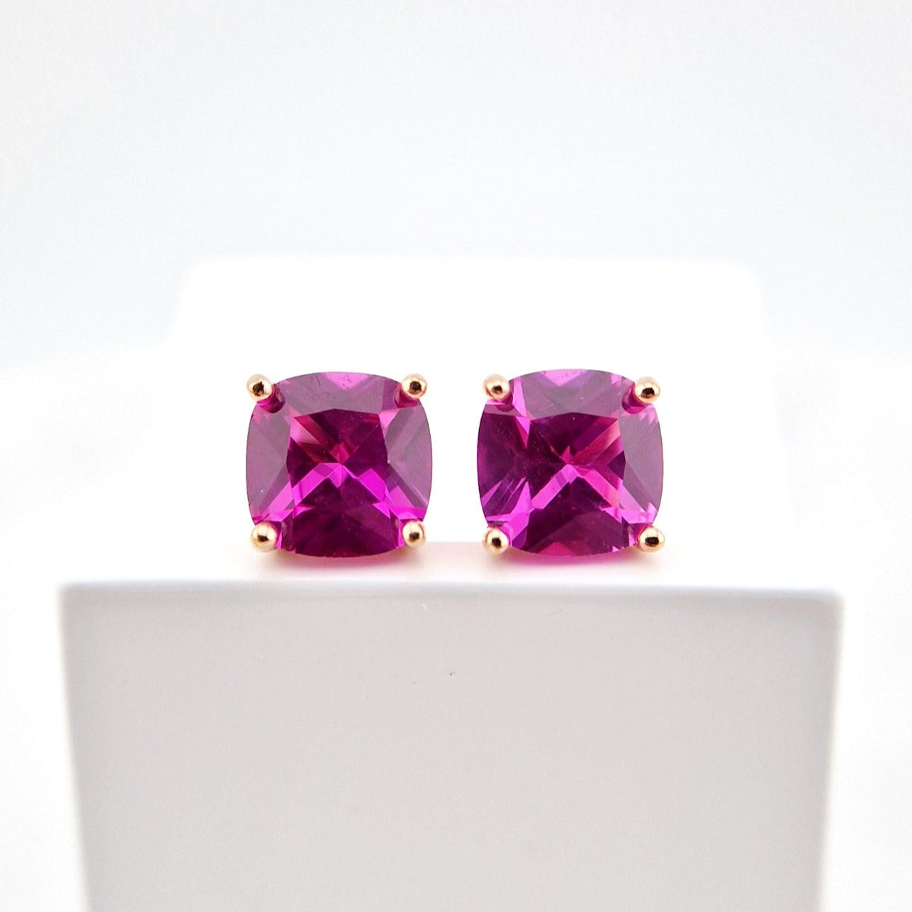 Rosa Saphir Ohrstecker, Pink sapphire stud earrings, Saphir Ohrringe, Sapphire earrings, Ohrschmuck, Rosa Ohrringe Pink earrings, hot pink sapphire earrings, hot pink earrings, Ohrschmuck, Ohrstecker, Ohrringe, studs, earrings, stud earrings