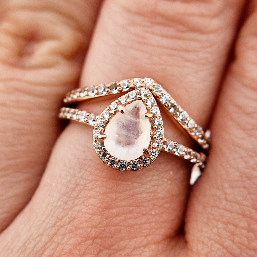 Mondstein Ring Rosegold, Rainbow moonstone rings rose glod palted silver ring, Silber Ring mit Mondstein Edelstein, halo Ring, Chevron Ring, Mondstein Ring SIlber Ring mit Mondstein Rosegold vergoldet, Rosegold Ring, Moonstone Ring