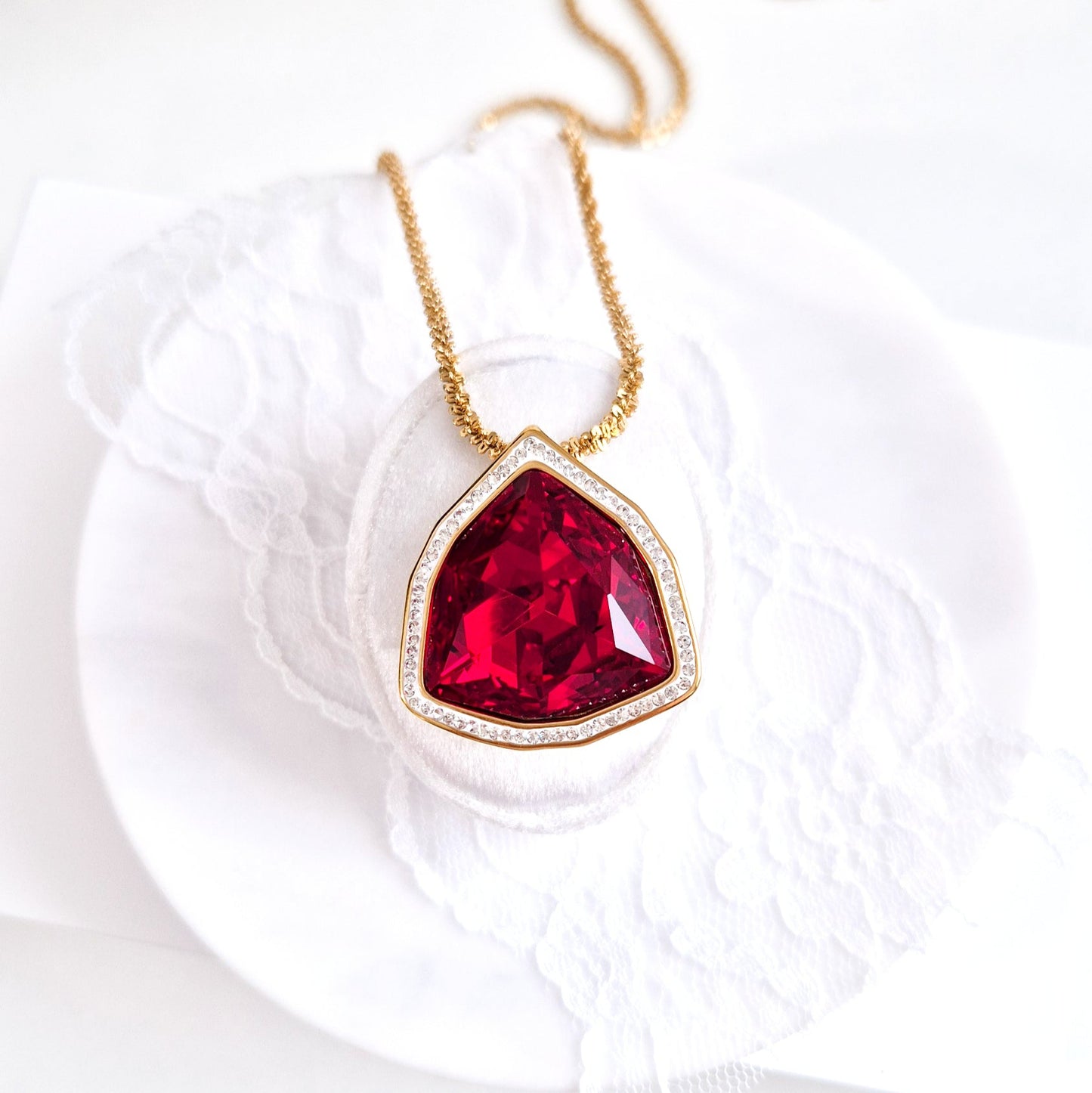 Red Stone necklace, Halskette mit rotem Stein, Edelstein Kette, Anhänger Halskette