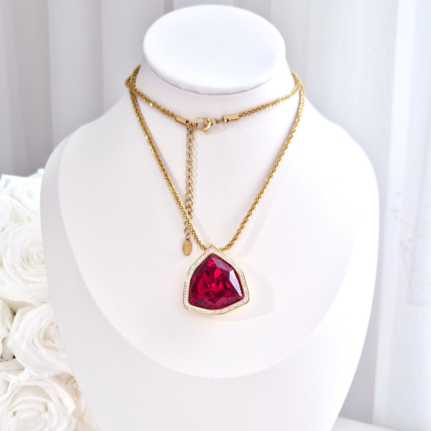 Red Stone necklace, Halskette mit rotem Stein, Edelstein Kette, Anhänger Halskette