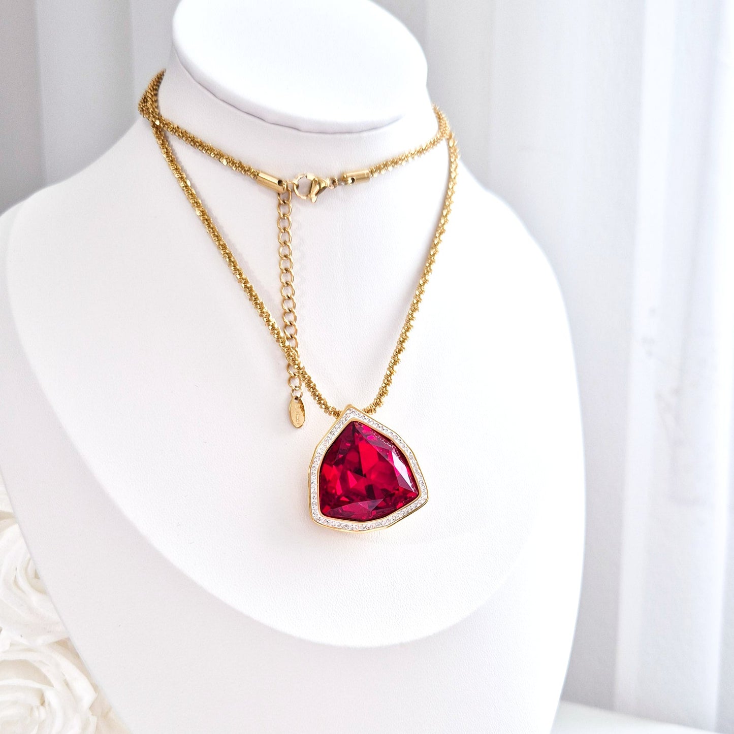 Red Stone necklace, Halskette mit rotem Stein, Edelstein Kette, Anhänger Halskette