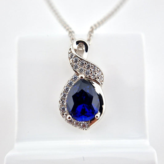 Saphir Halskette, Saphir Kette, Silber Kette mit Saphir Anhänger, Edelstein Kette, sapphire necklace, Blaue Saphir Kette, blau Saphir Halskette, Halskette, necklace