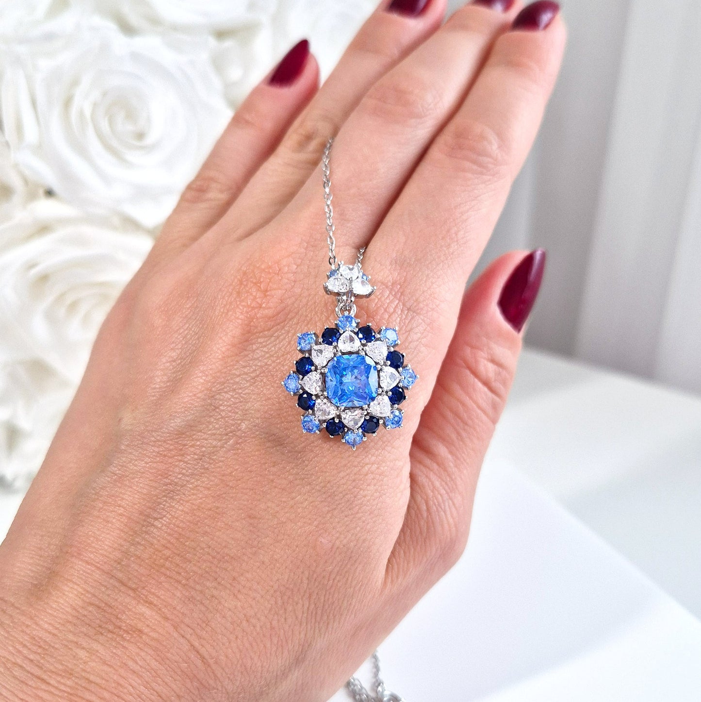 Silber Halskette Zirkonia blau, Anhänger Kette mit blauen CZ Diamant Imitaten, Silver necklace blue zircon, Zirkonia Halskette, Blaue Anhänger Halskette, collier, collana, collier bleue cz