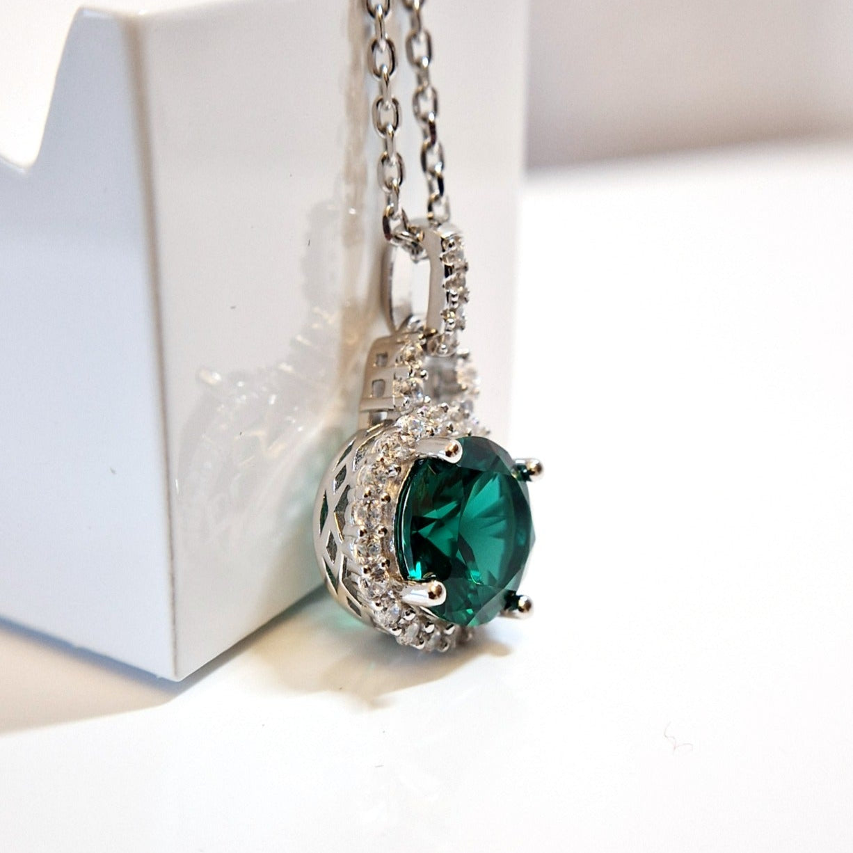 Smaragd Kette, Smaragd Halskette, Emerald necklace, Emaerlad pendant neckalce, silber Halskette, grüne Kette, Kette mit Smaragd Anhänger, silver necklace with green pendant, Halskette, Necklace, pendant necklace, green necklace